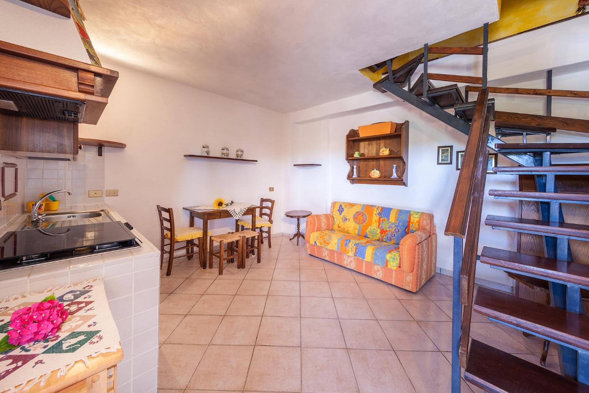 One-Bedroom Apartment - Split Level - Photo 3