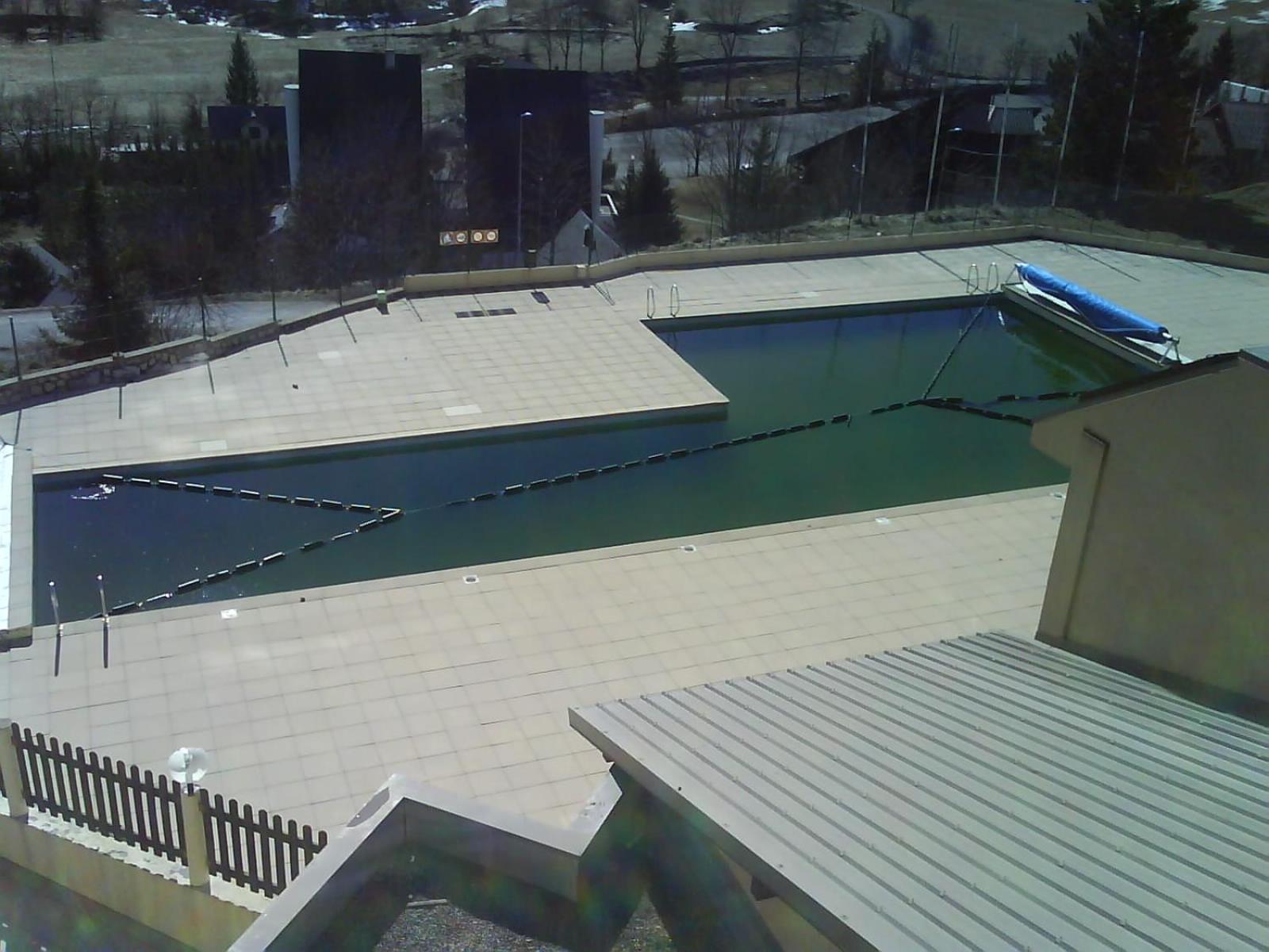 Apartment with Balcony - Photo 3