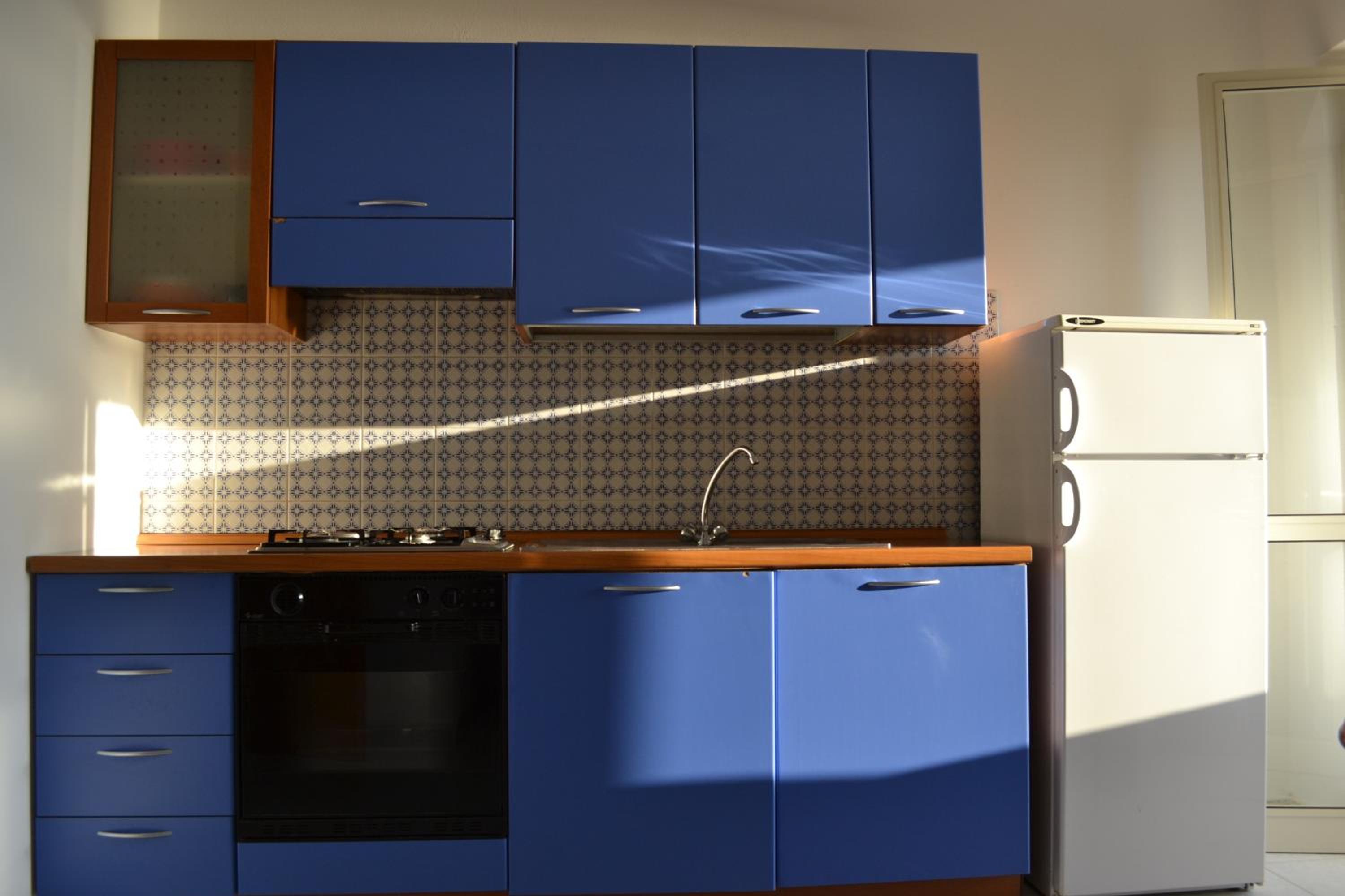 One-Bedroom Apartment - Annex - Photo 8