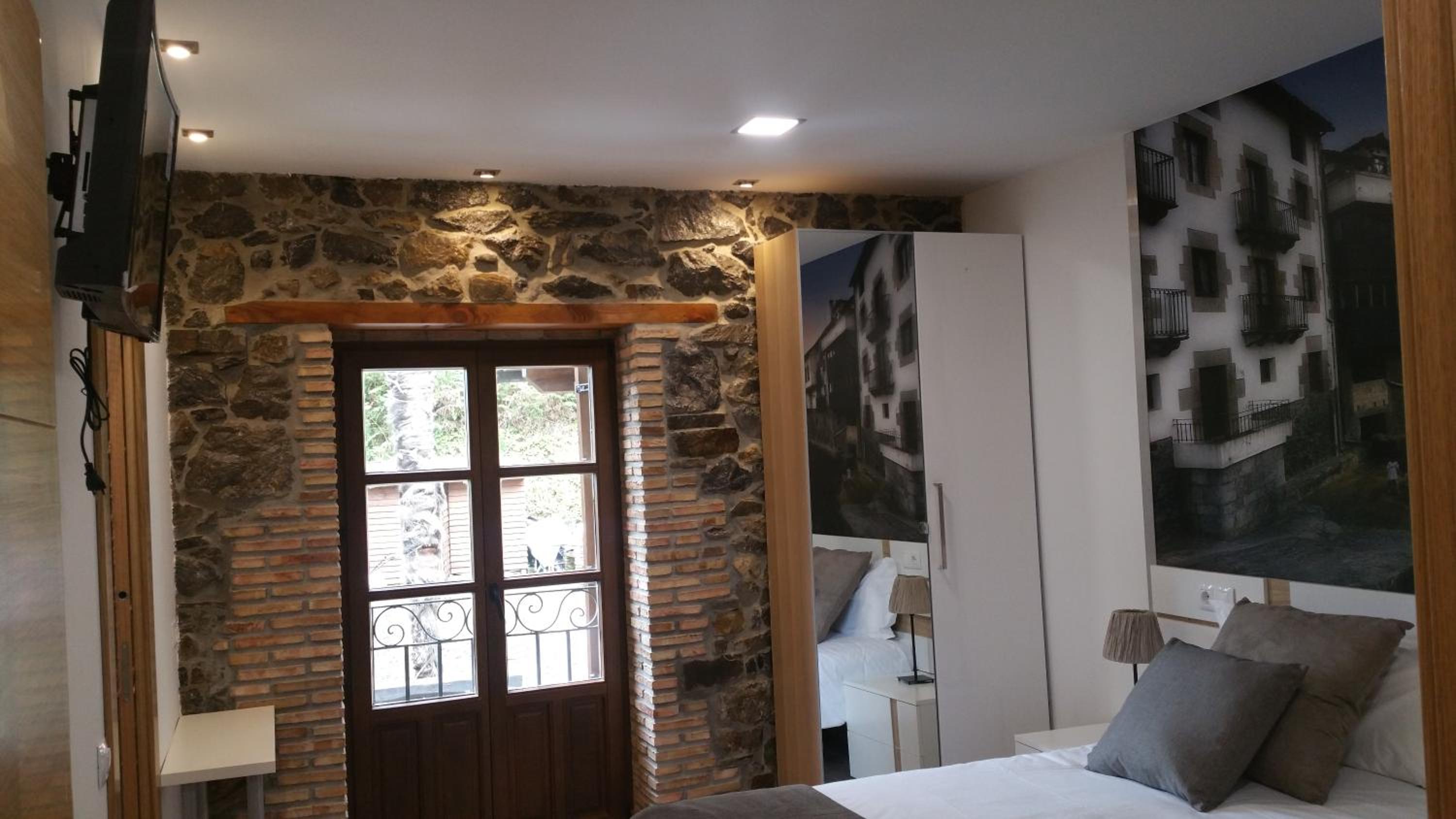 Standard Double or Twin Room with Garden View photo 2