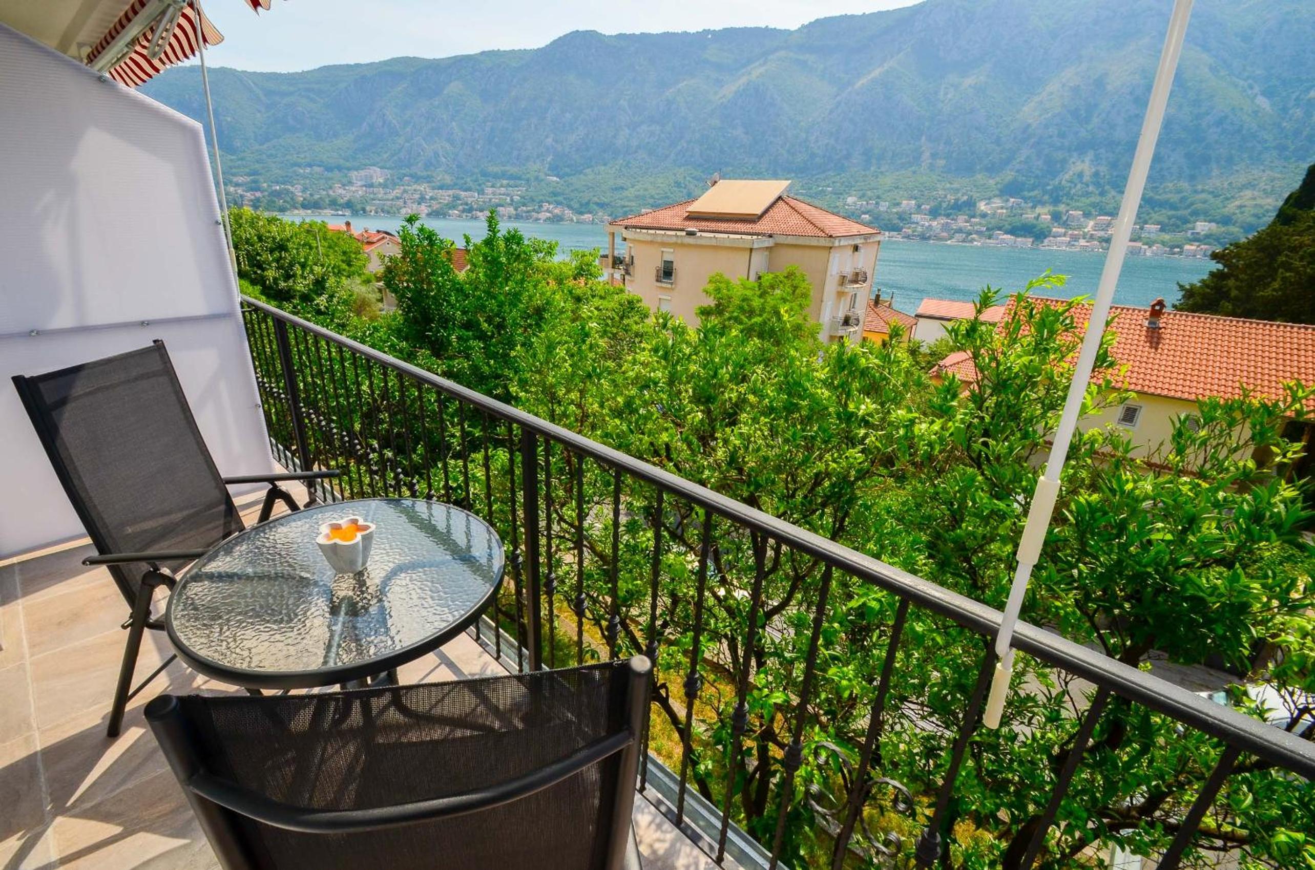 Apartment with Sea View - Photo 25