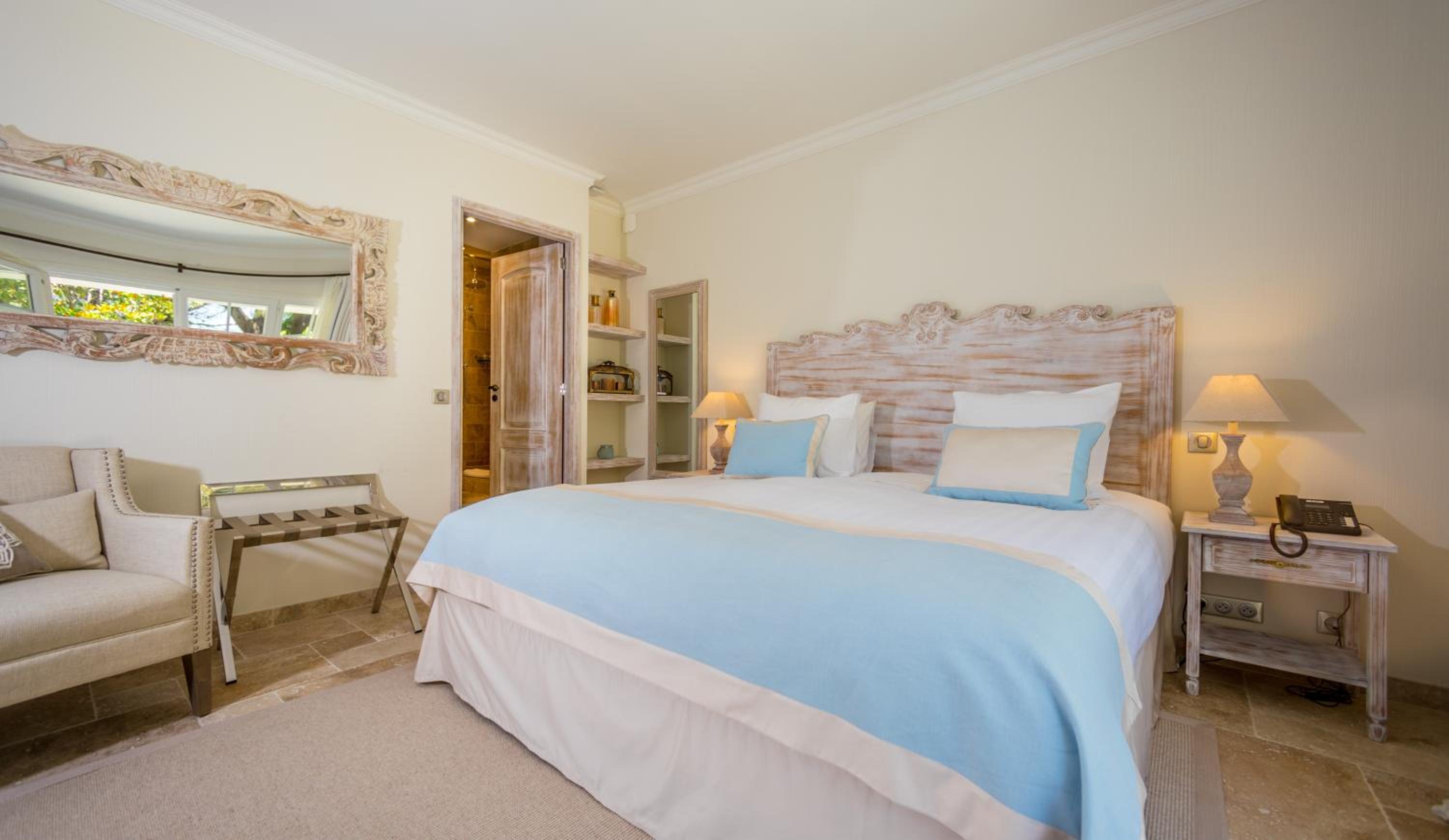 Deluxe Double Room photo 2
