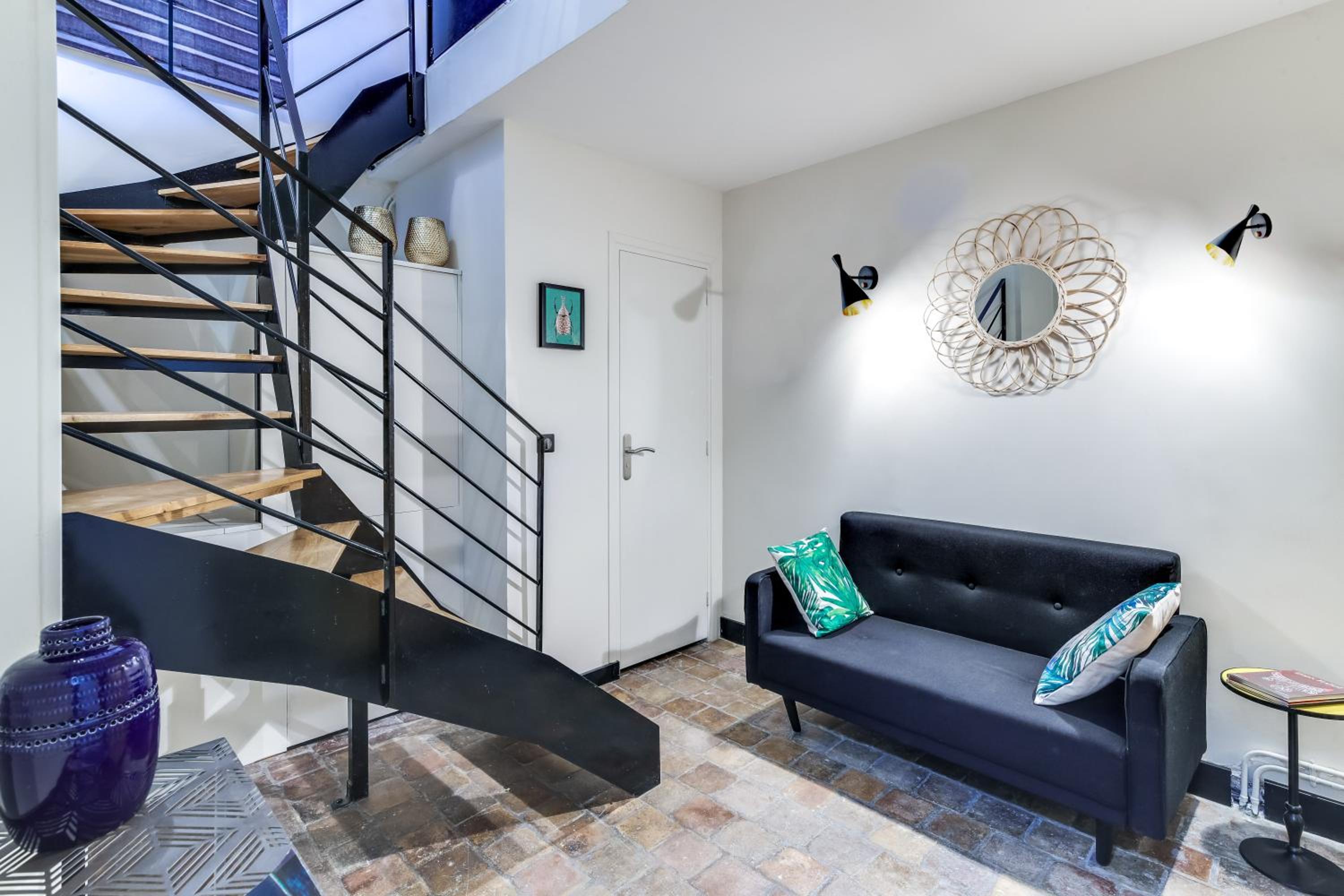 One-Bedroom Duplex Apartment photo 3
