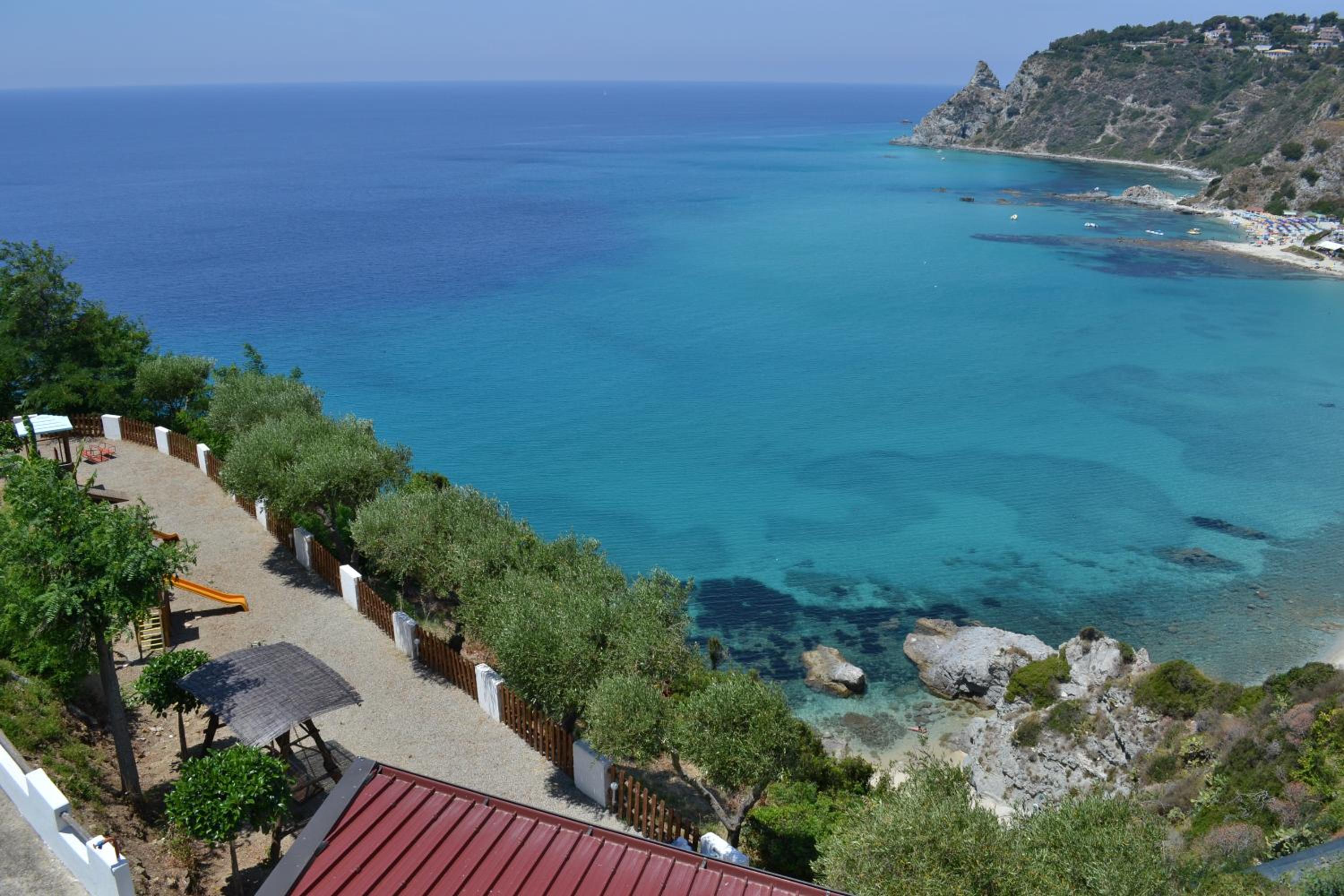 Apartment with Sea View - Photo 3