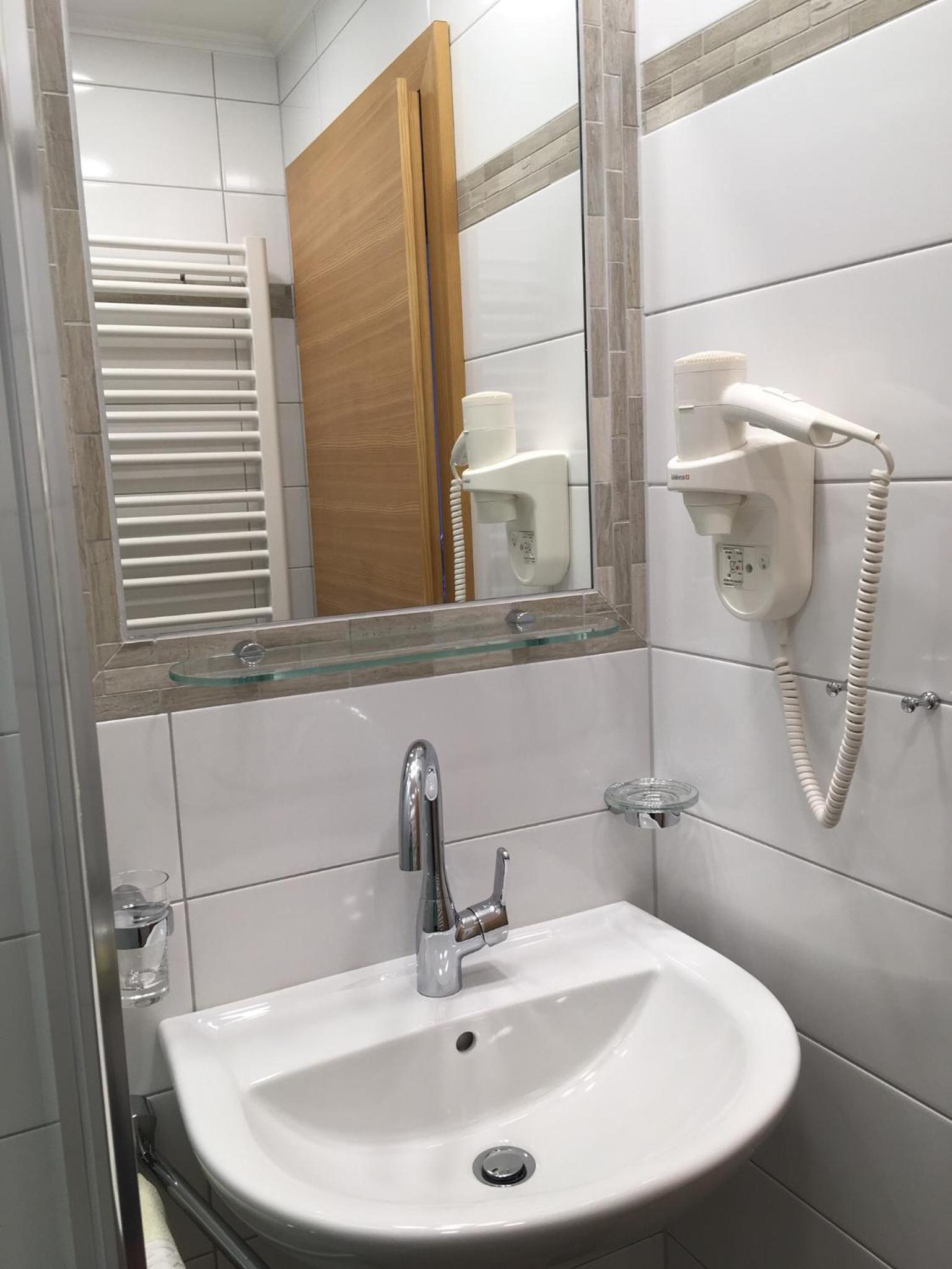 Double Room with Lake View photo 3