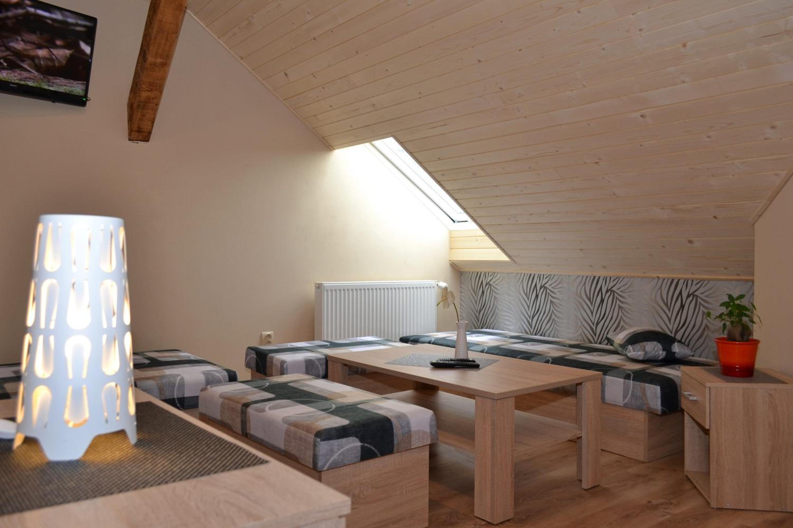 Deluxe Room (2 Adults + 1 Child) photo 1