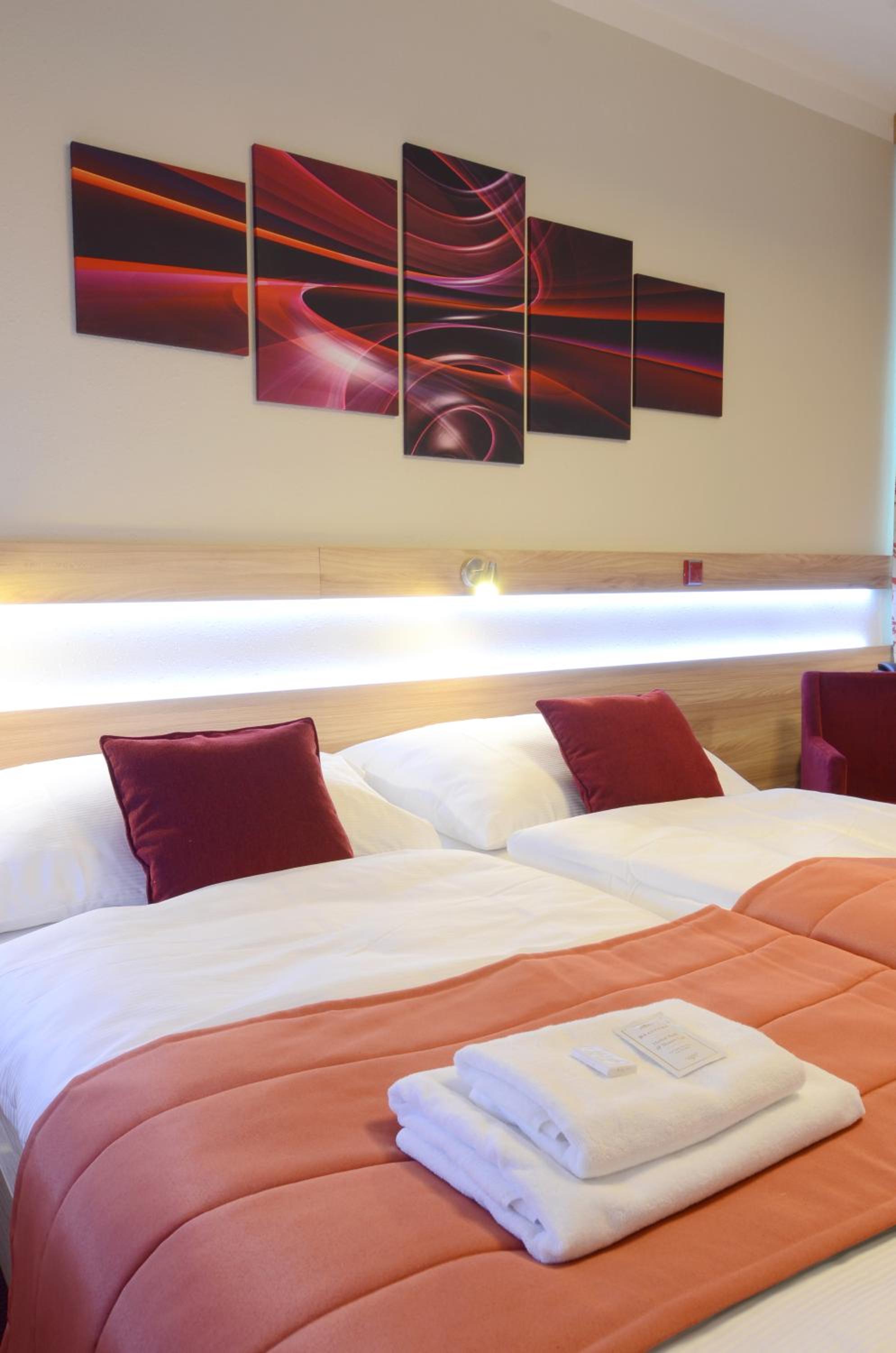 Double Room - Photo 1