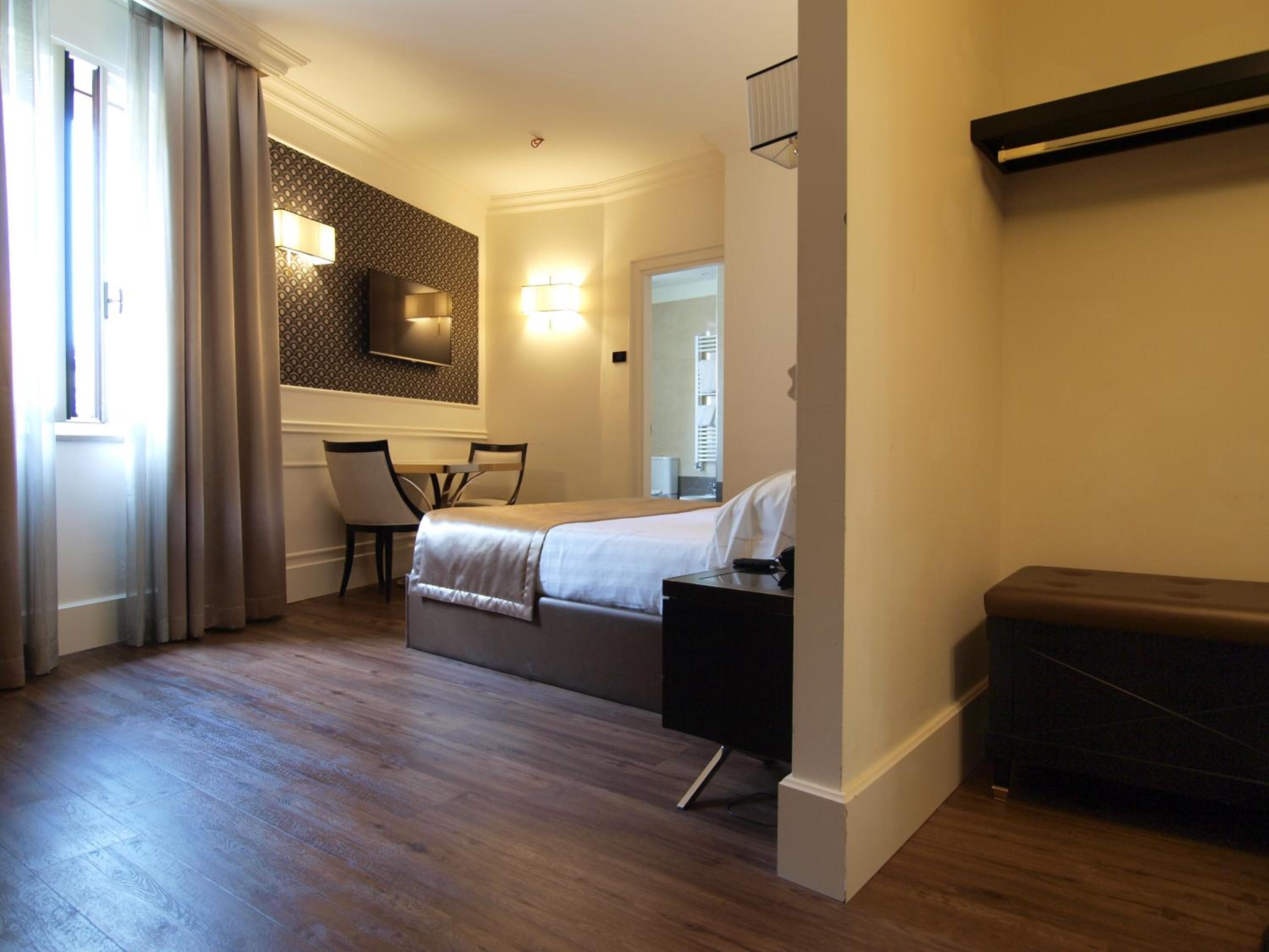 Deluxe Studio (2 Adults)