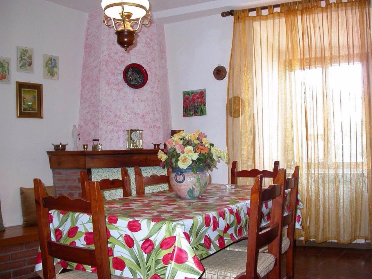 One-Bedroom House - Photo 4
