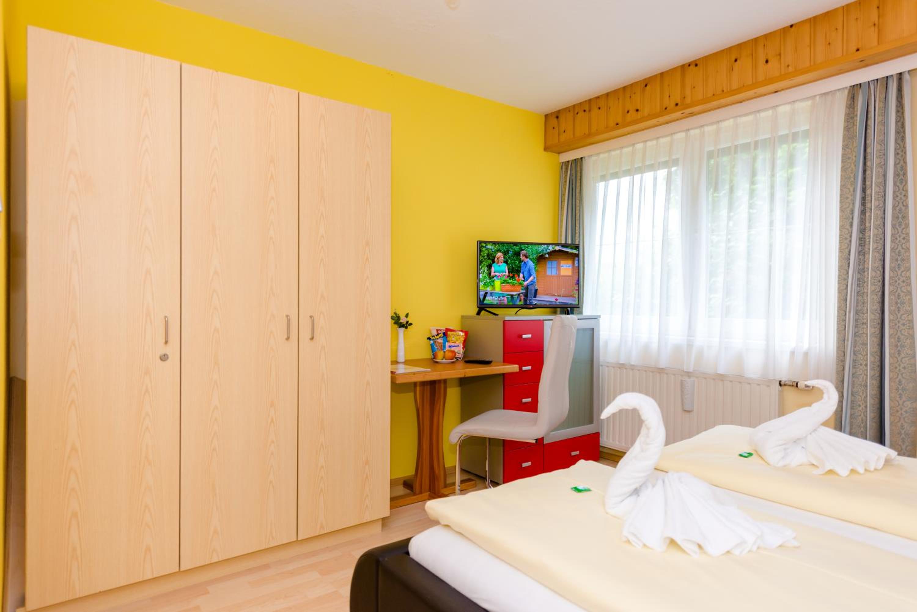 Double Room - Photo 6