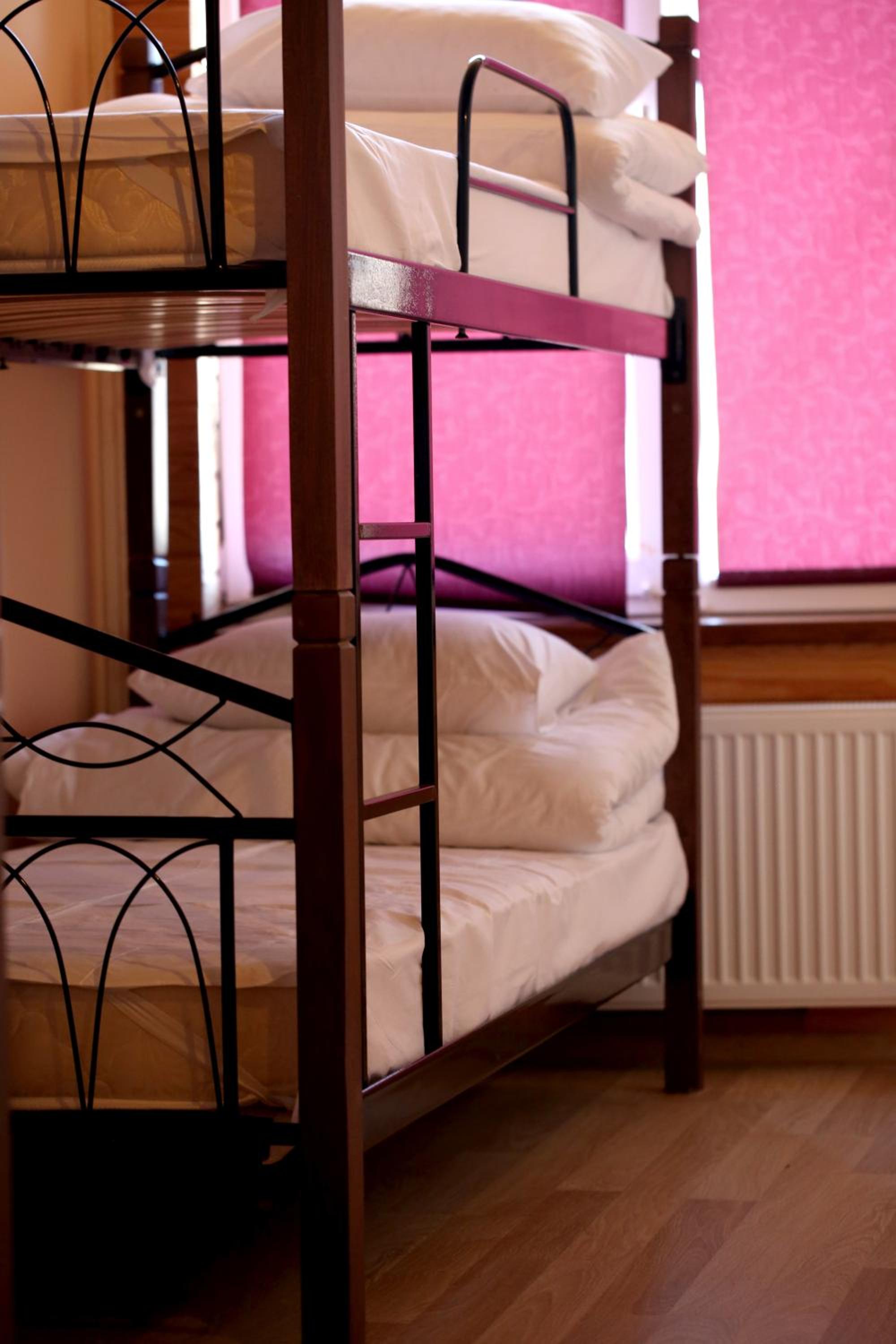 Economy Quadruple Room with Shared Bathroom photo 2