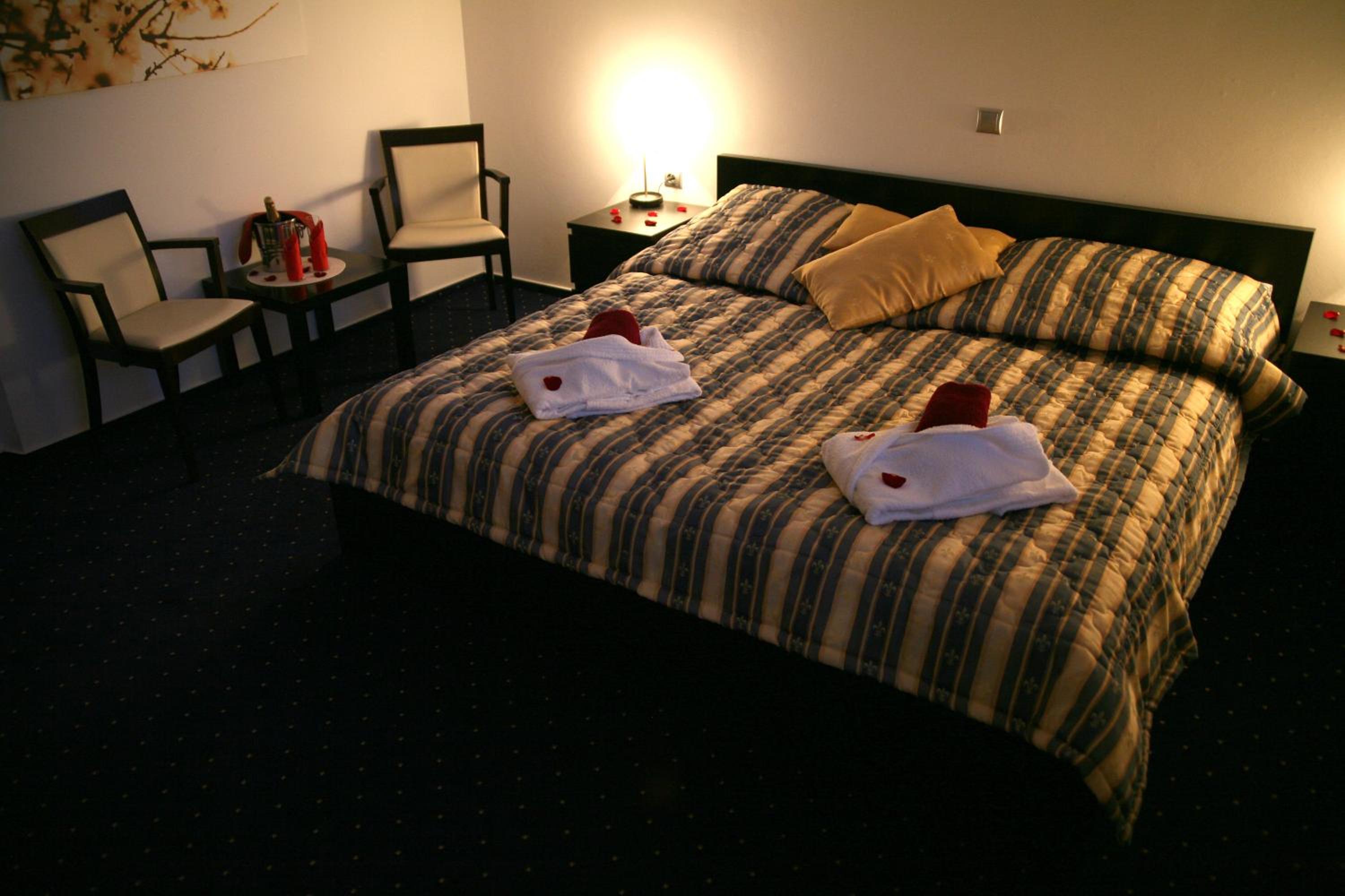 Superior Double or Twin Room - Photo 5