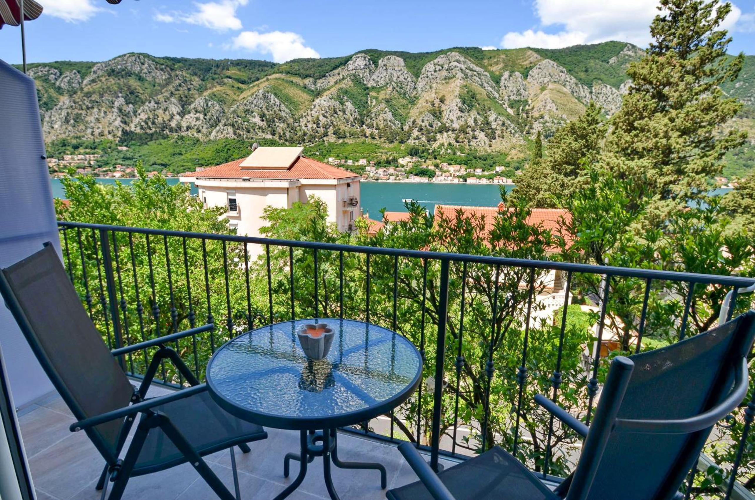 Apartment with Sea View - Photo 27
