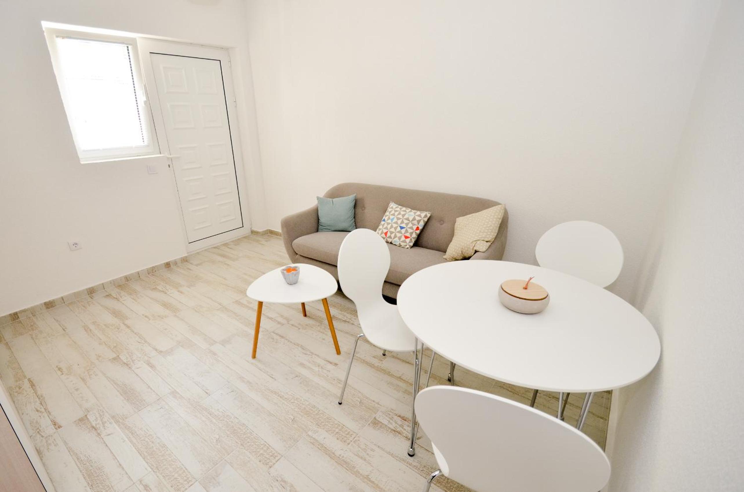 Apartment with Sea View - Photo 1