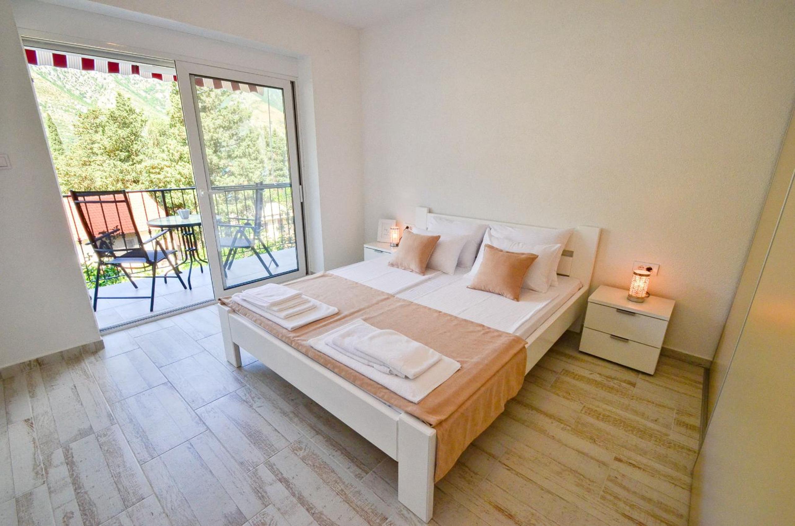 Apartment with Sea View photo 2