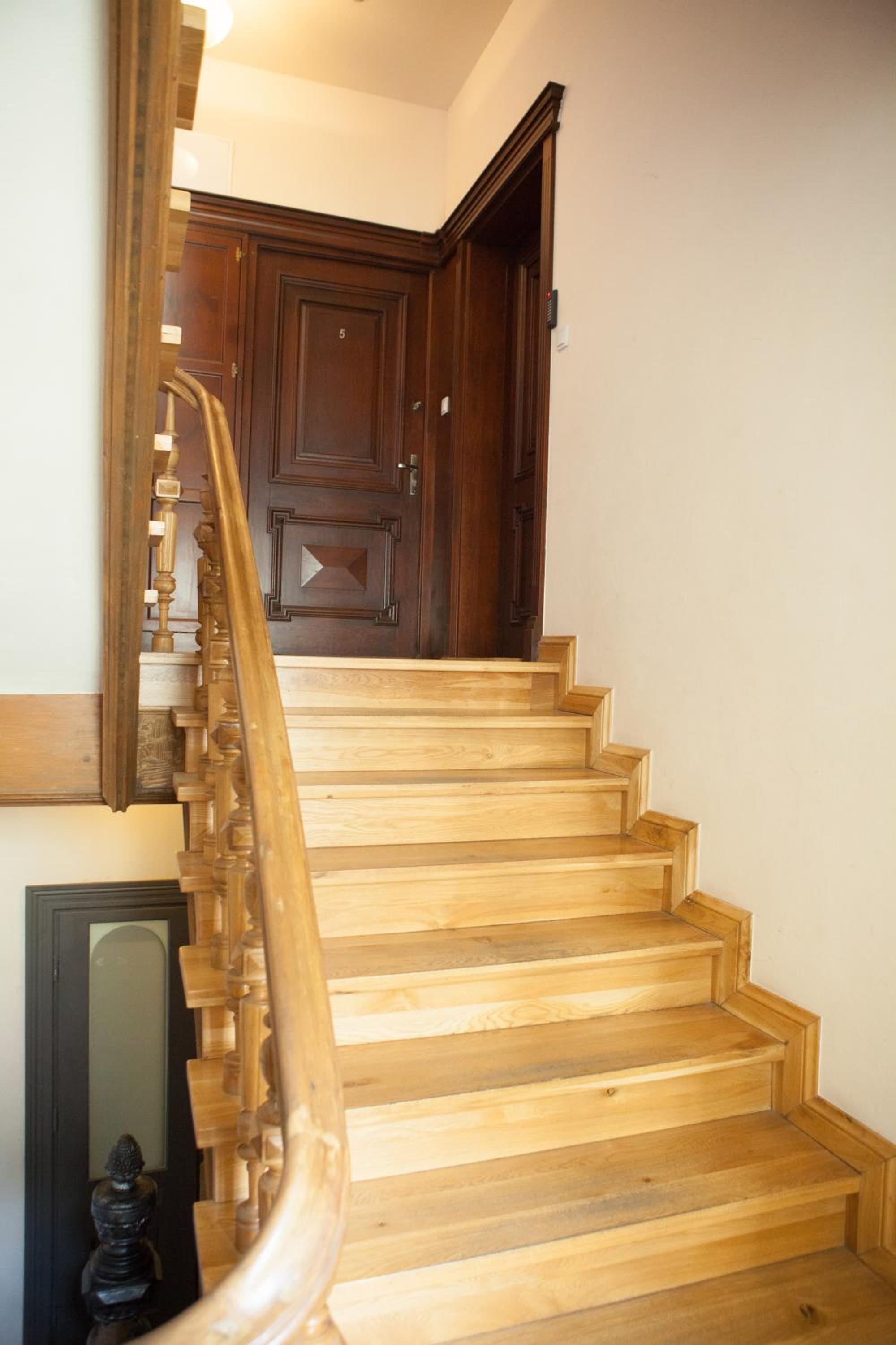 Studio Apartment - Photo 19