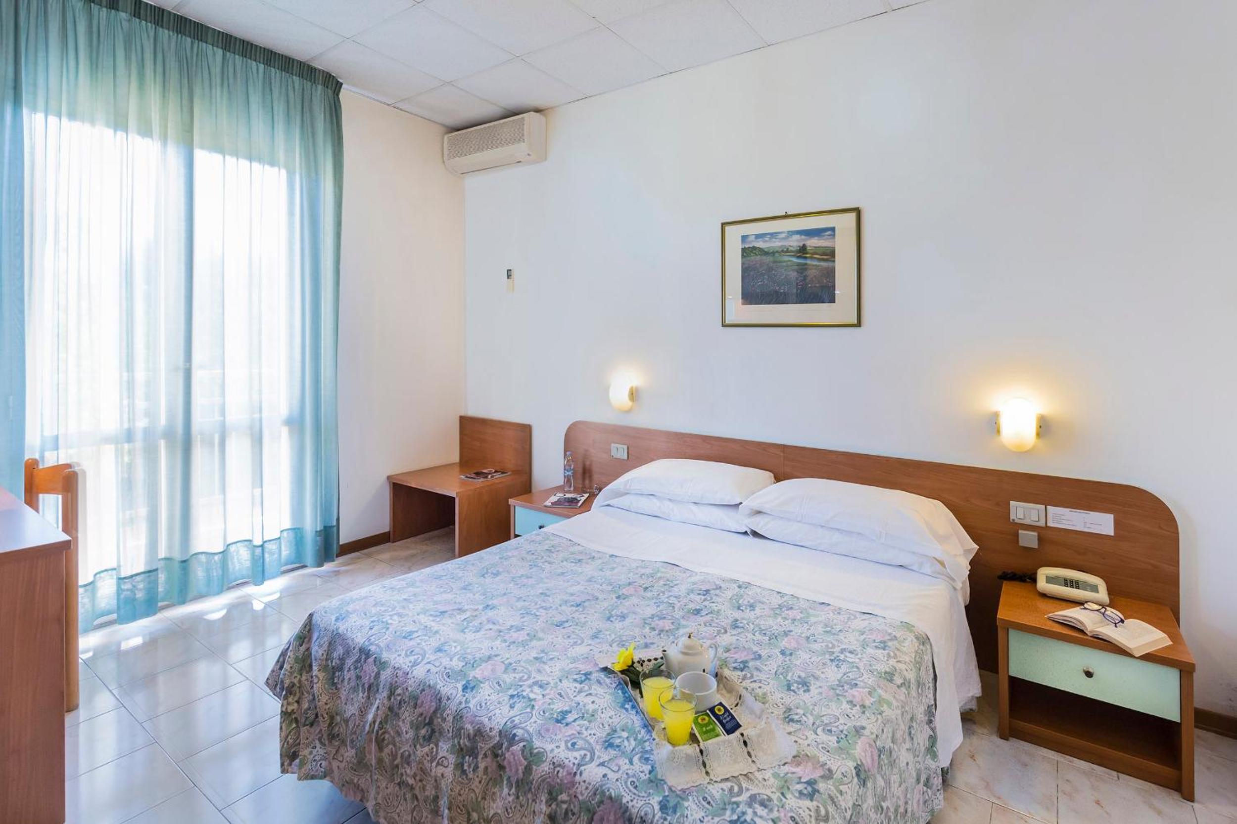 Double Room - Photo 3