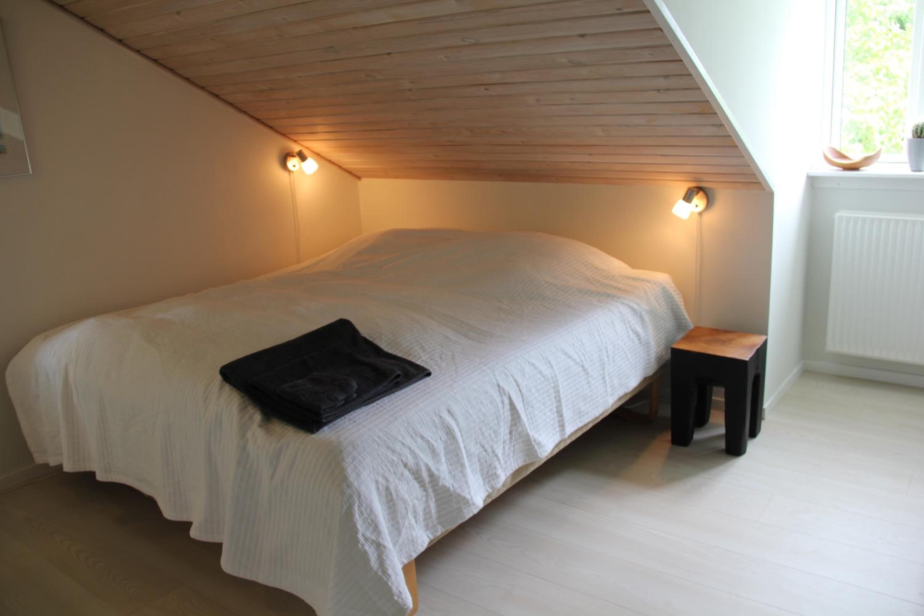 King Room with Garden View and Shared Bathroom photo 1