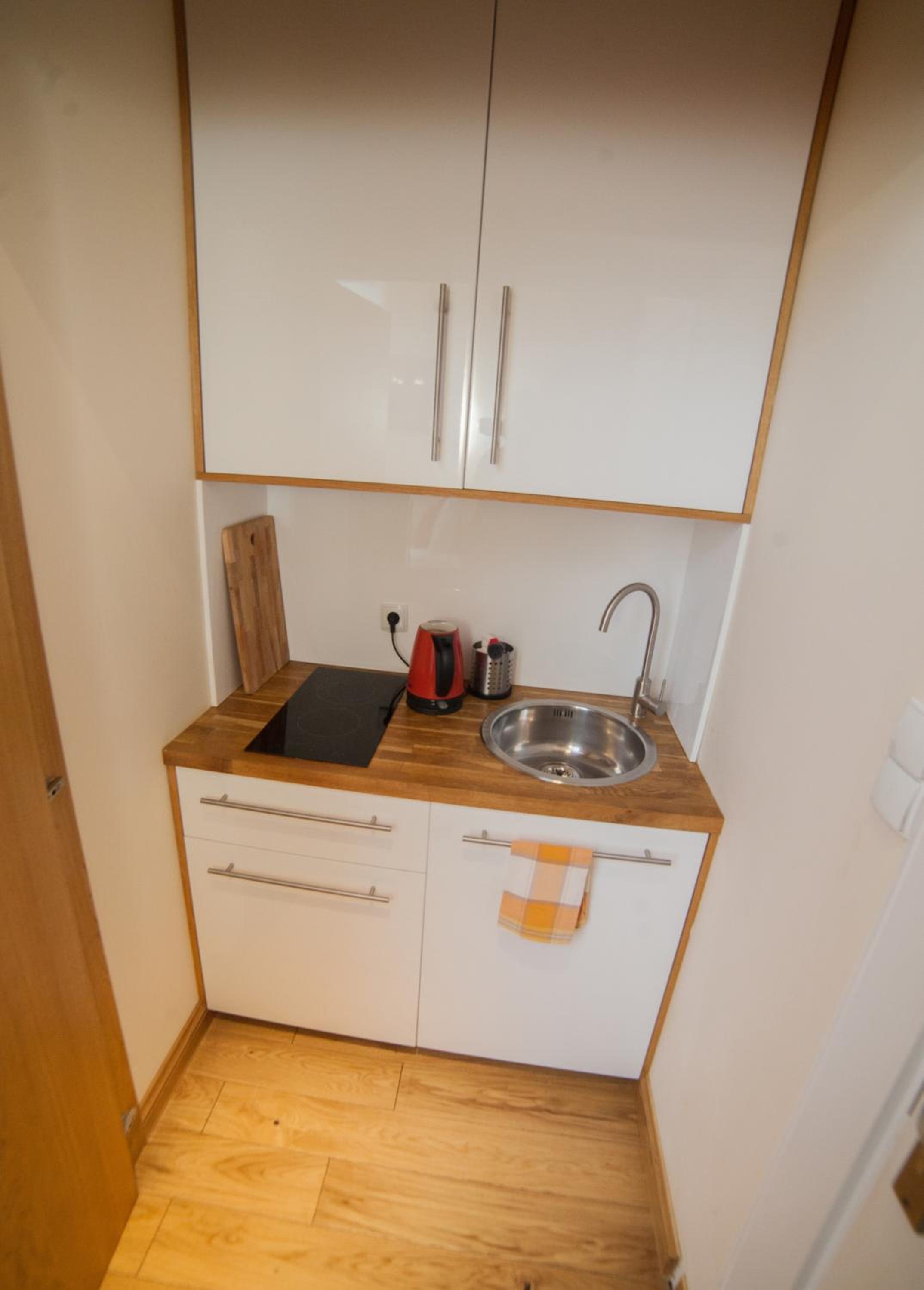 Studio Apartment - Photo 12