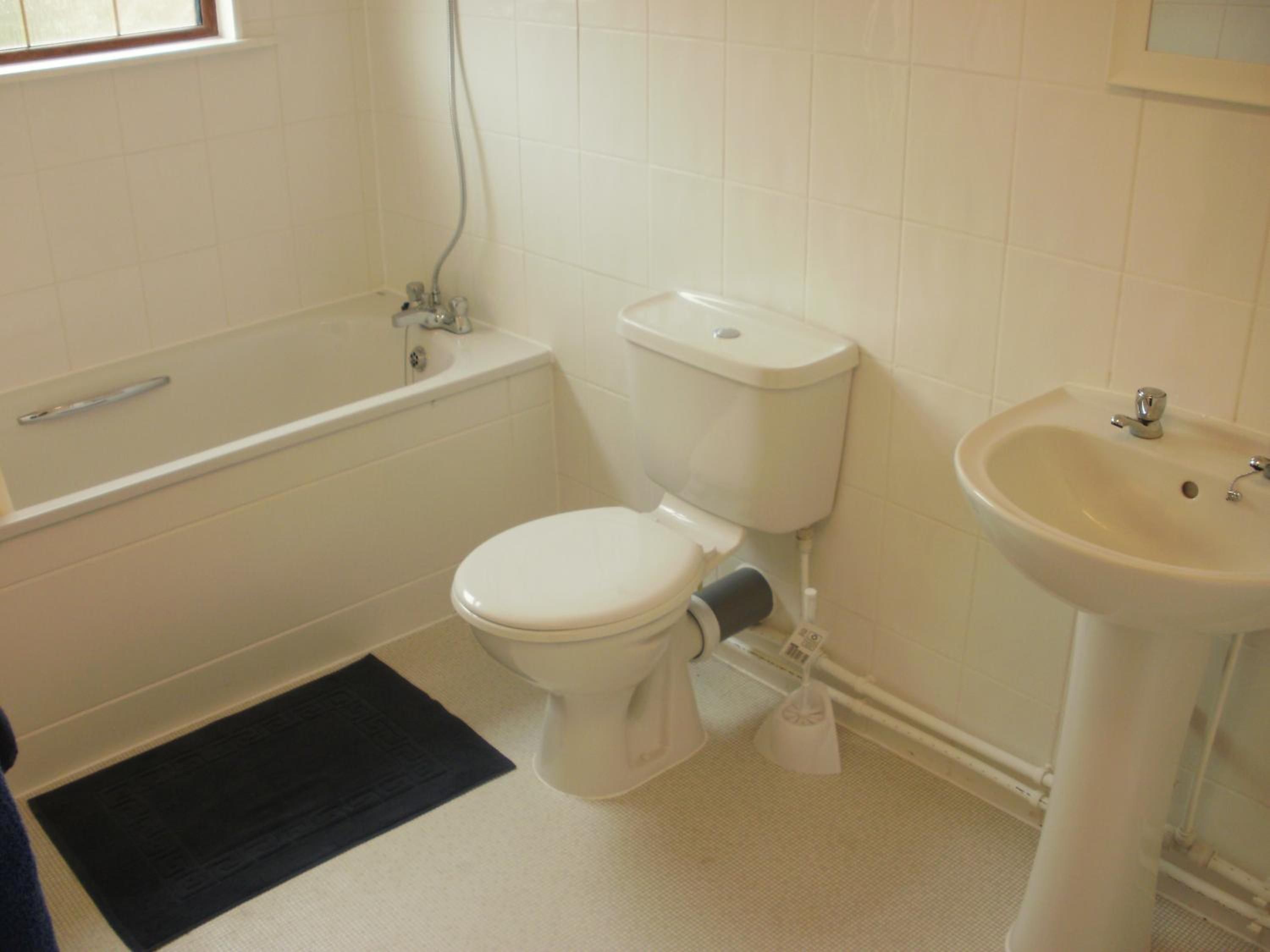 Chalet (4 Adults) photo 2