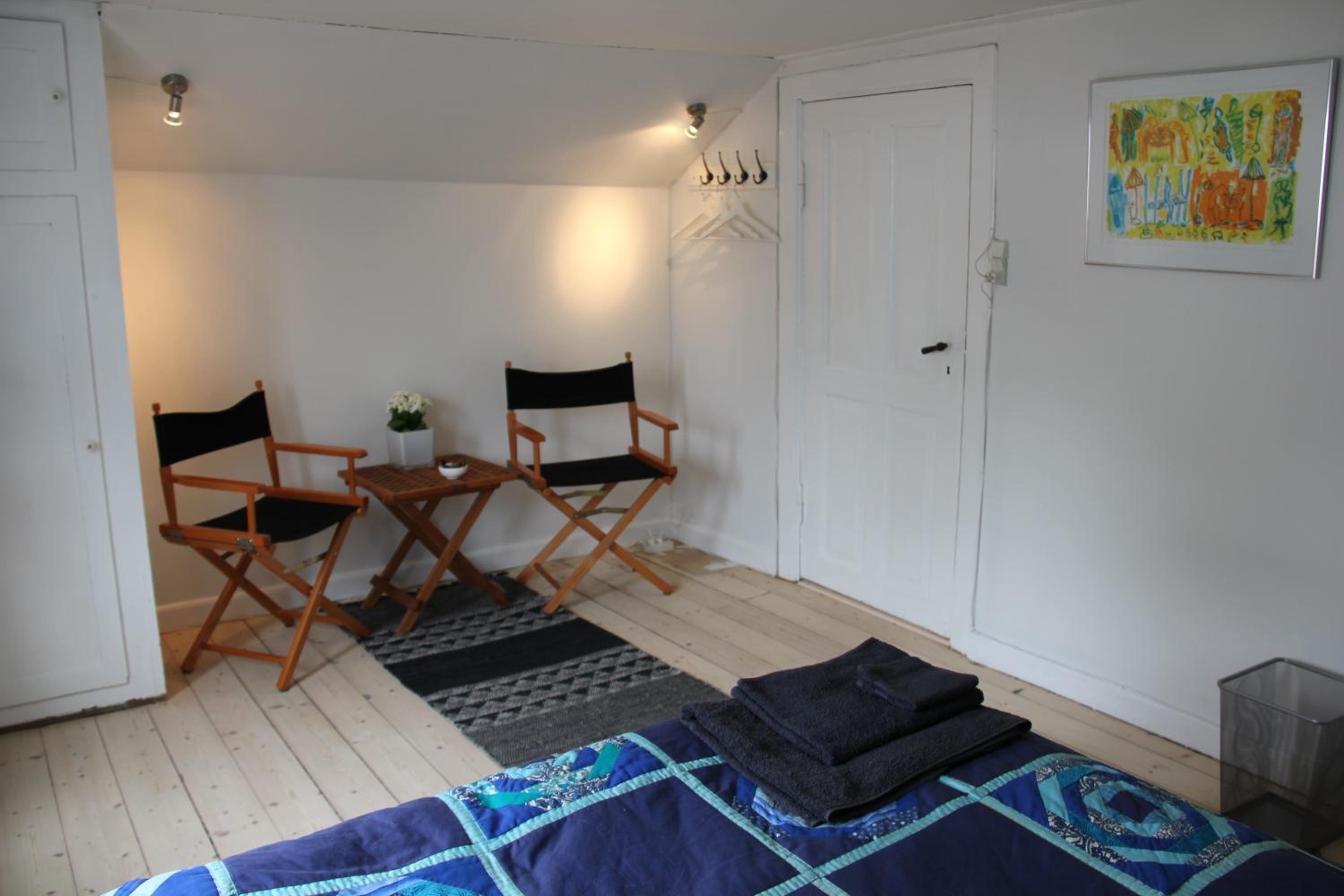 Double Room with Shared Bathroom photo 3