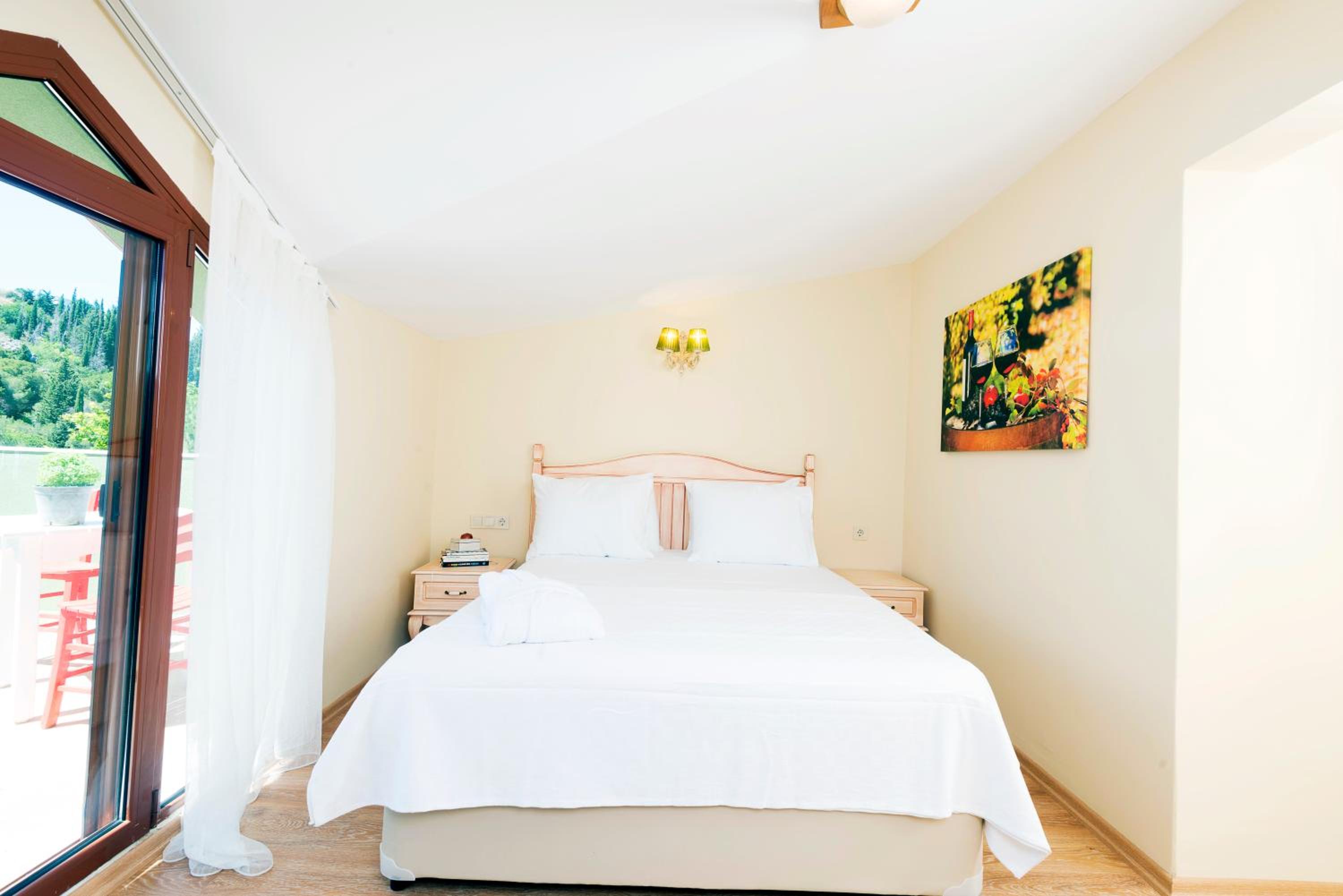 Deluxe Double Room With Sea View photo 2