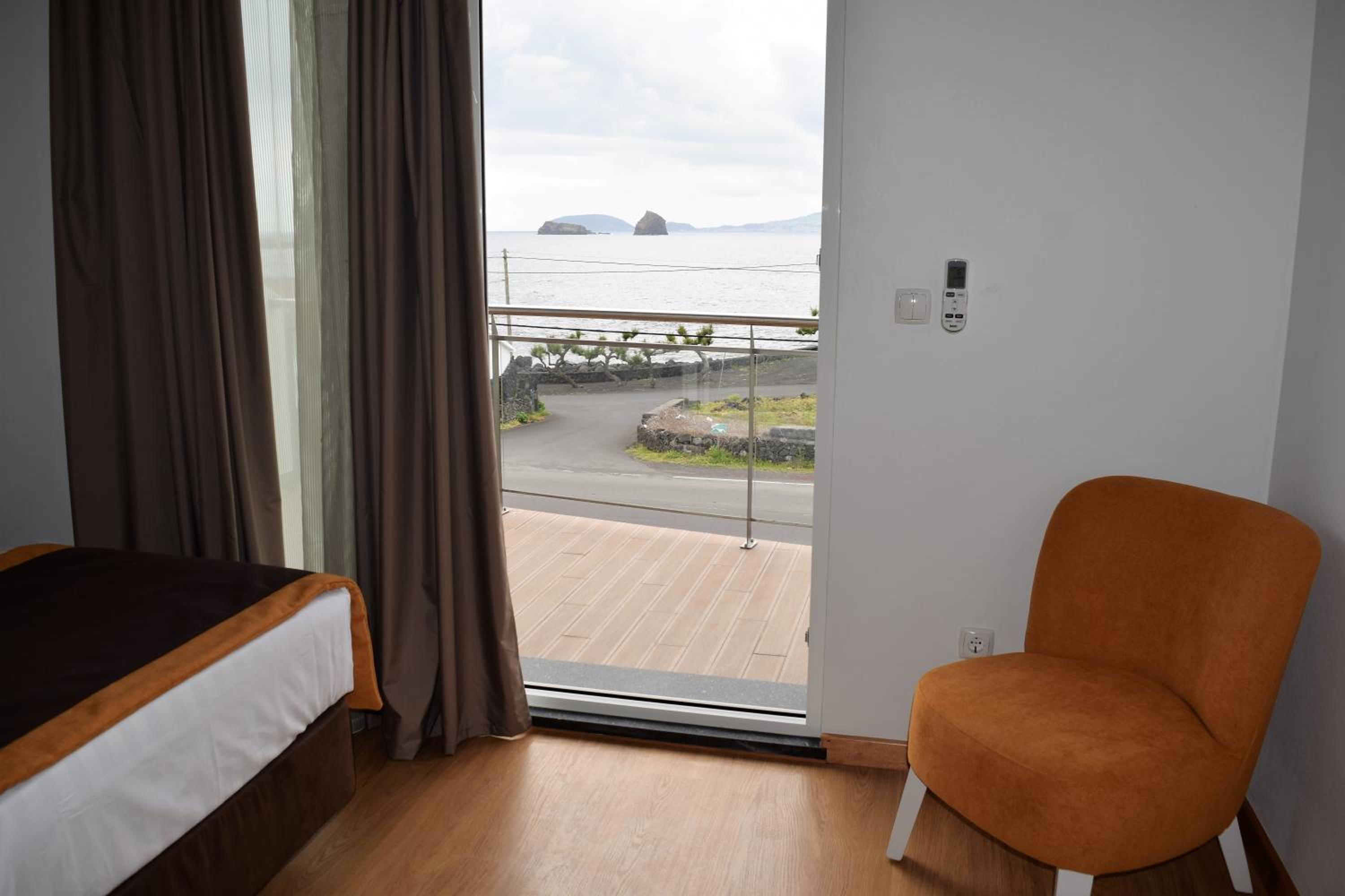Apartment with Sea View - Photo 16