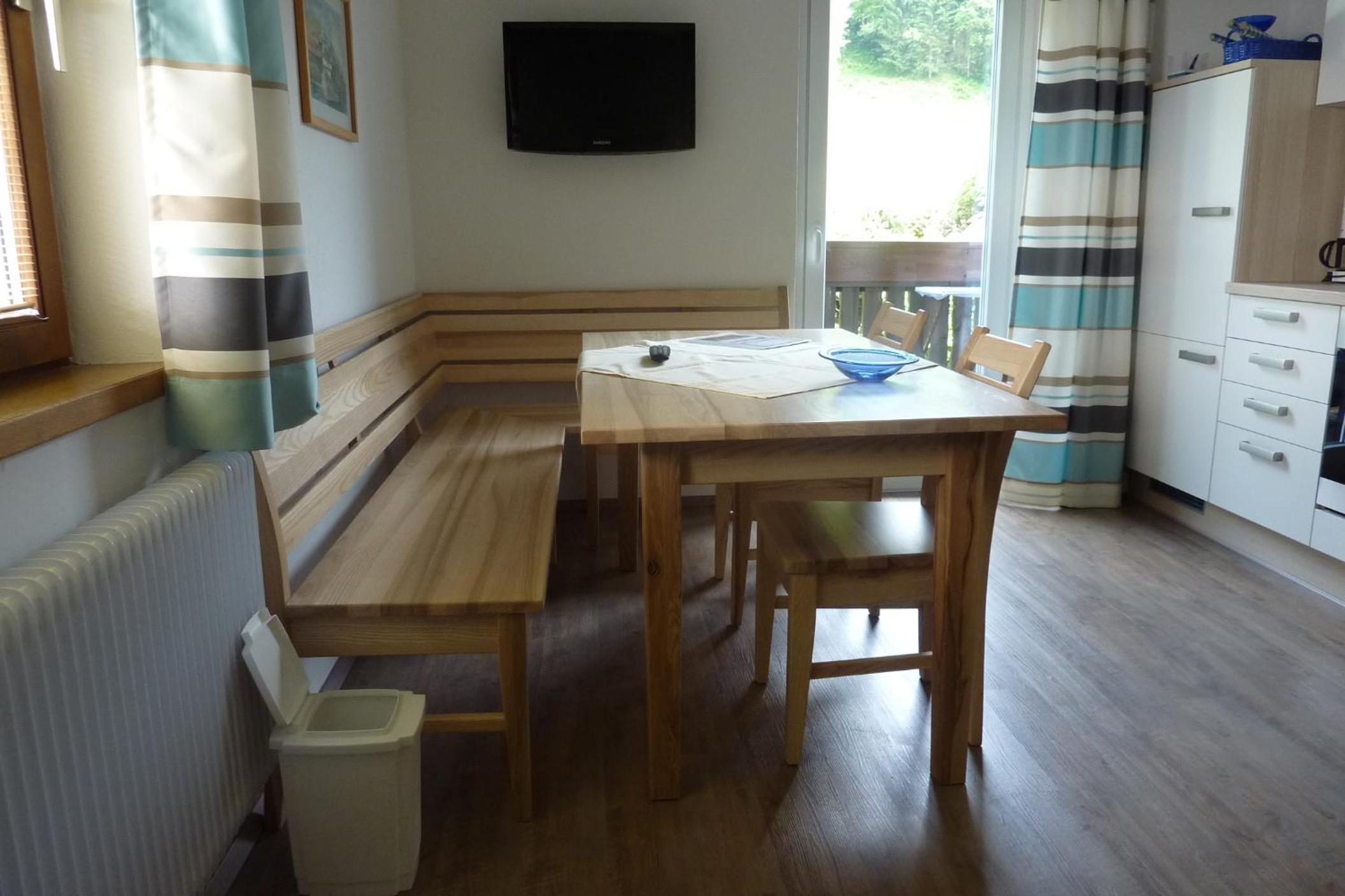 One-Bedroom Apartment with Balcony photo 2