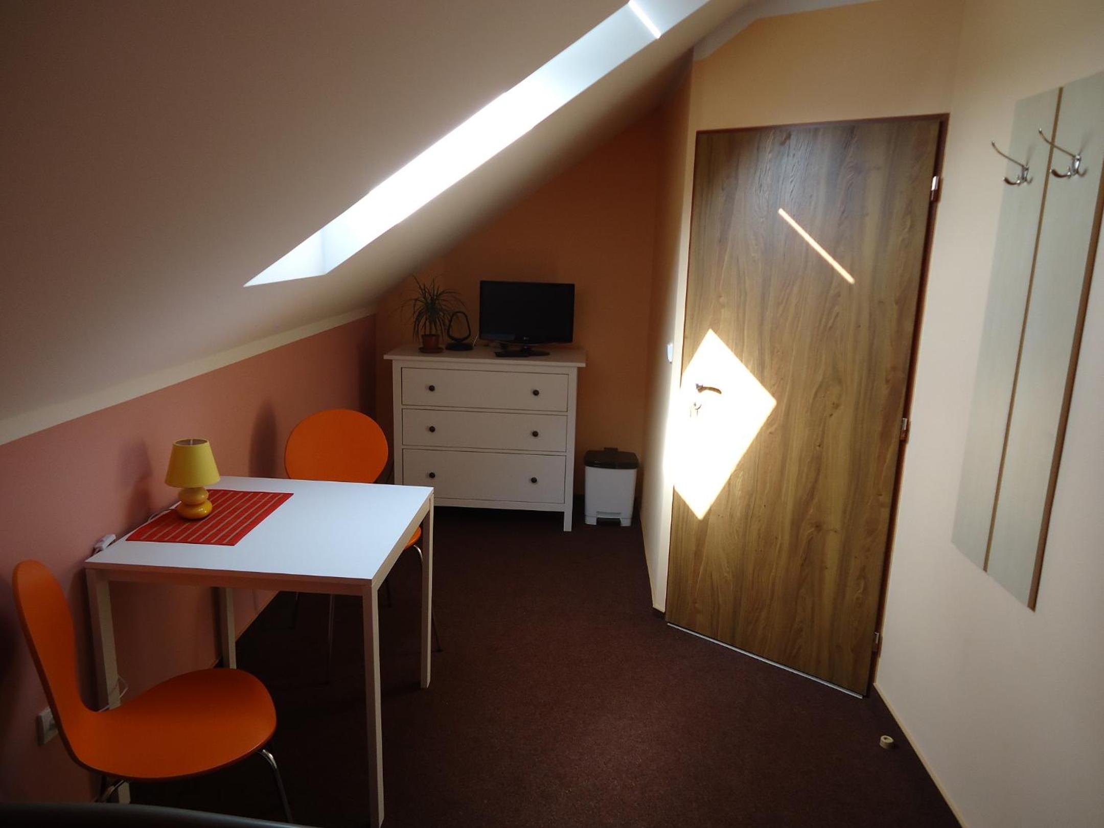 Twin Room with Shared Bathroom photo 2