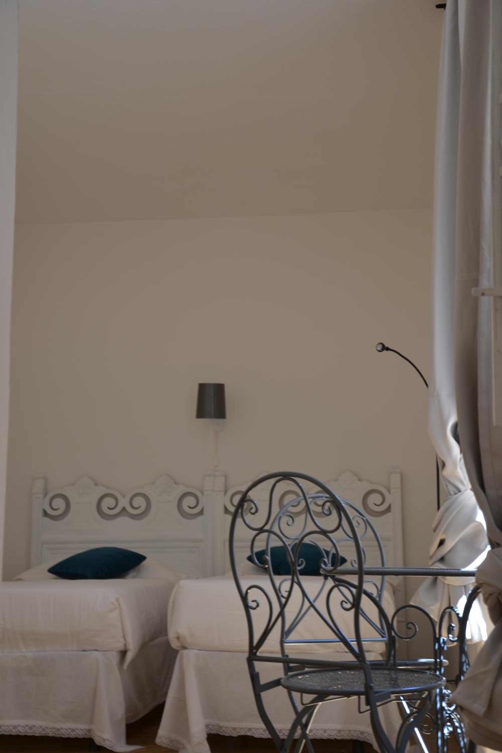 Apartment with Terrace - Photo 1
