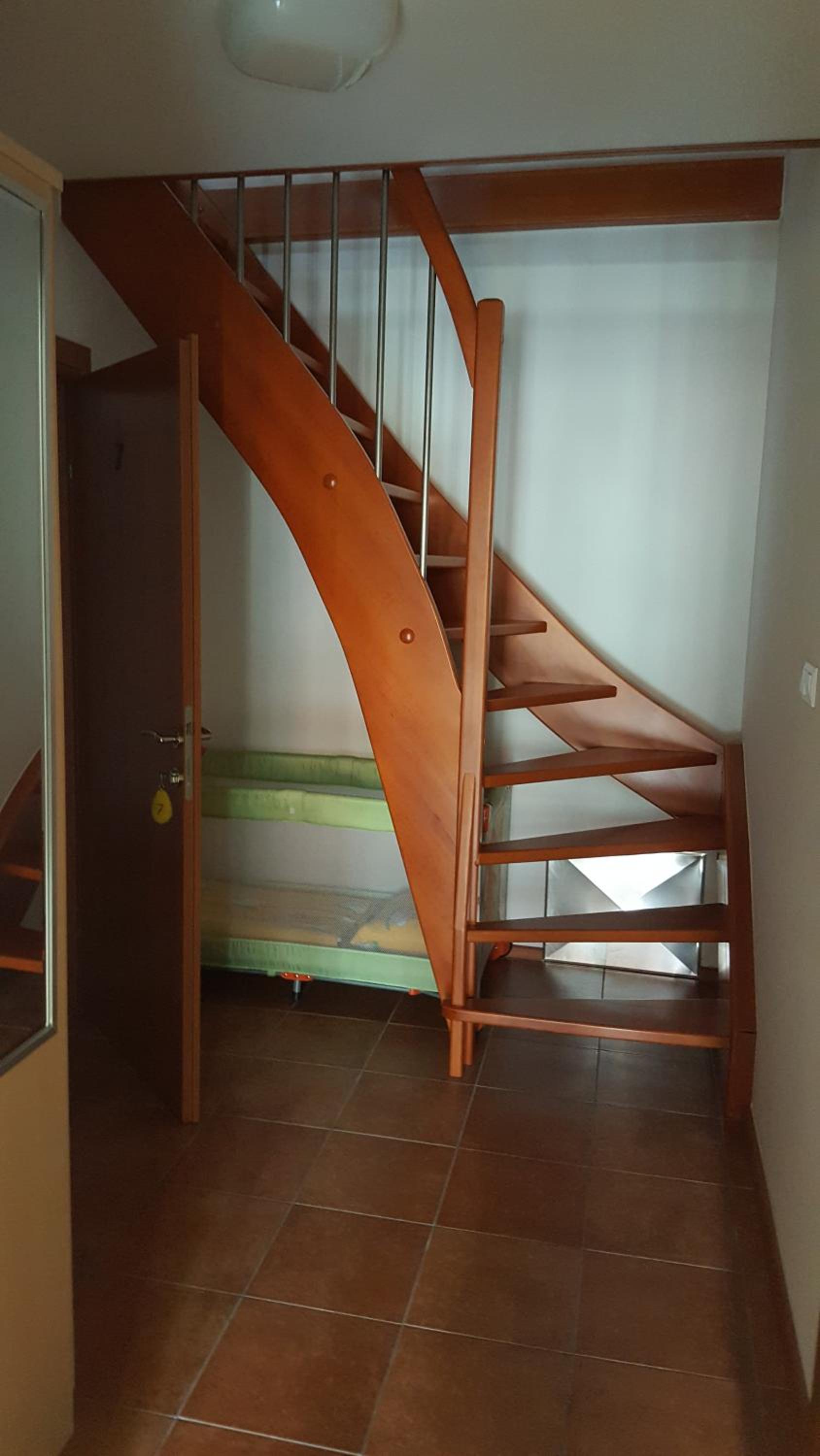 Large Suite - Photo 7