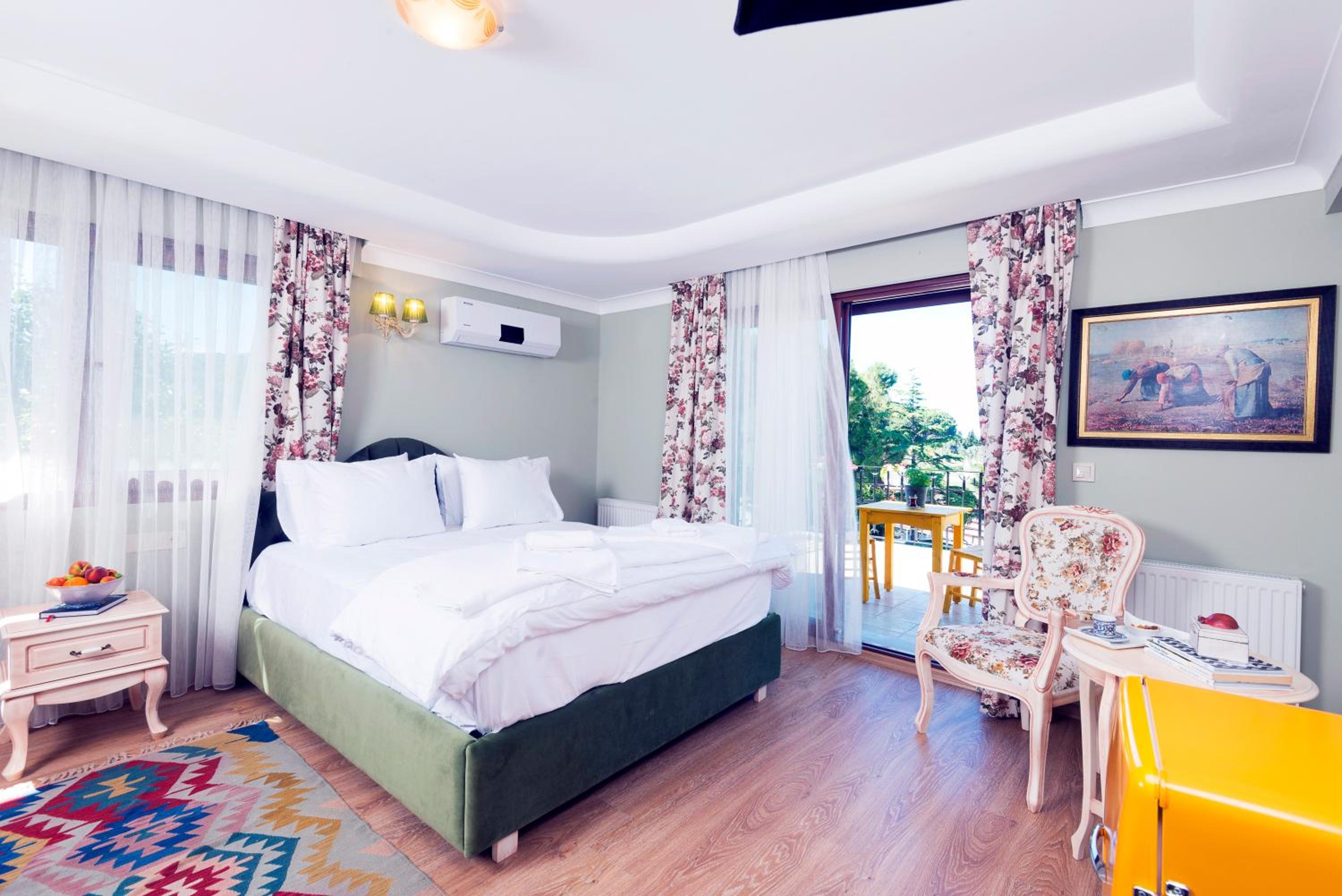Deluxe Double Room With Balcony And Sea View photo 1
