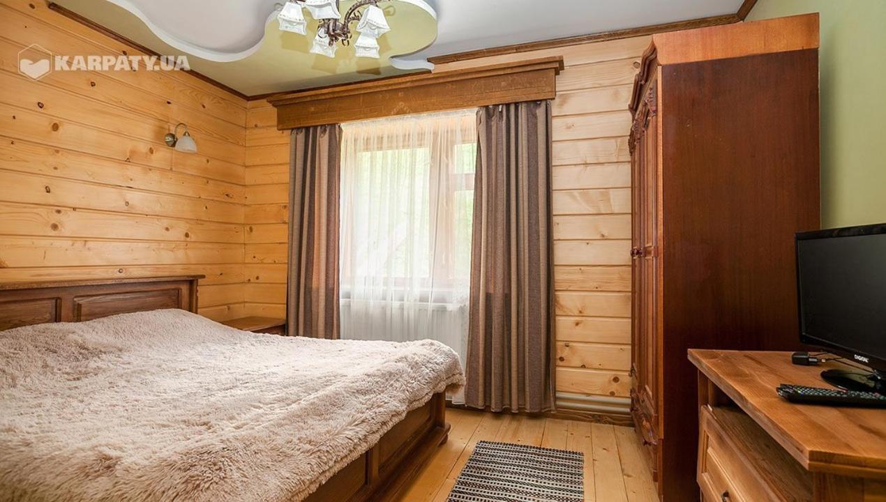 Double Room with Shared Bathroom photo 3