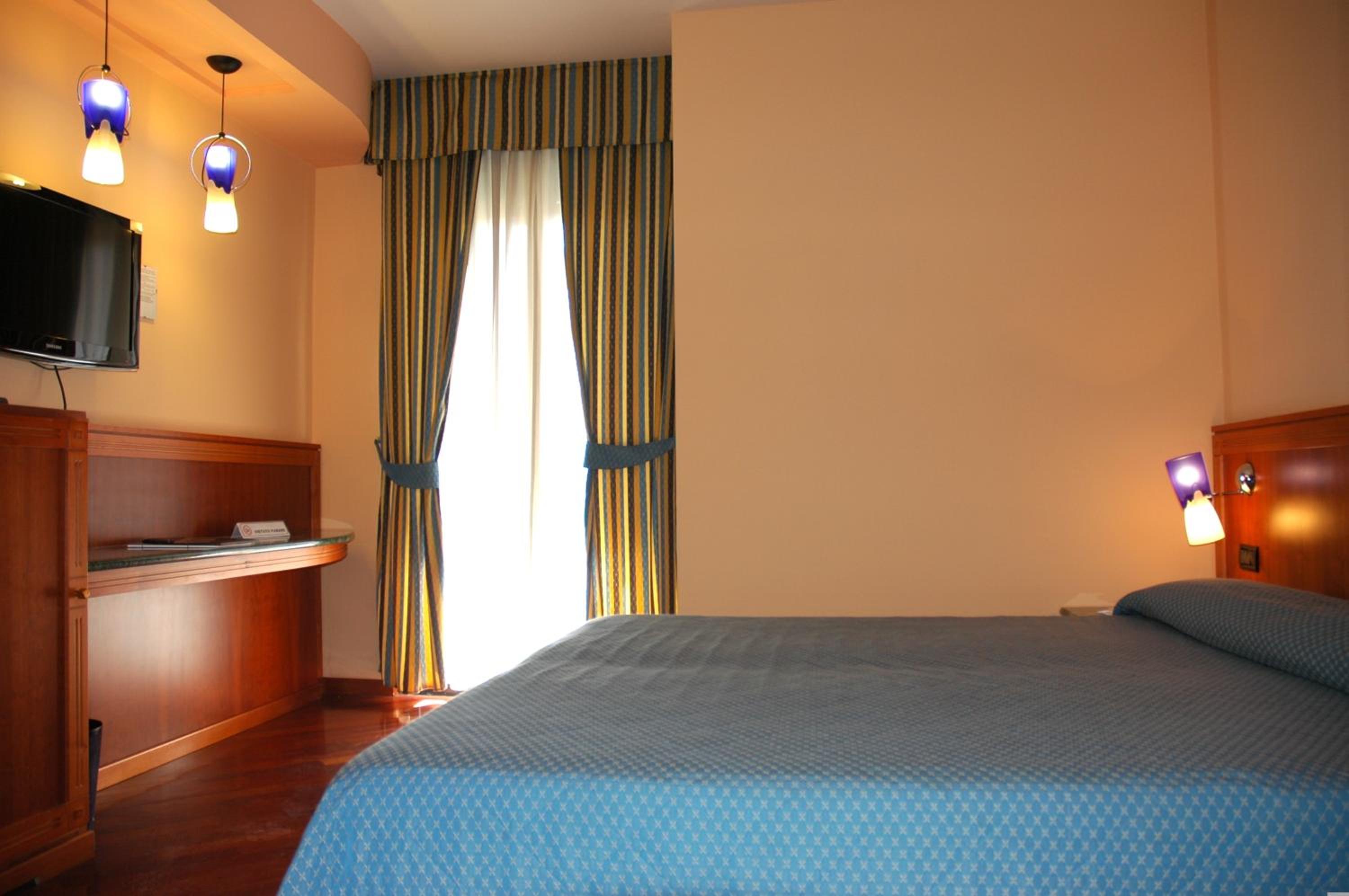 Double Room - Photo 4