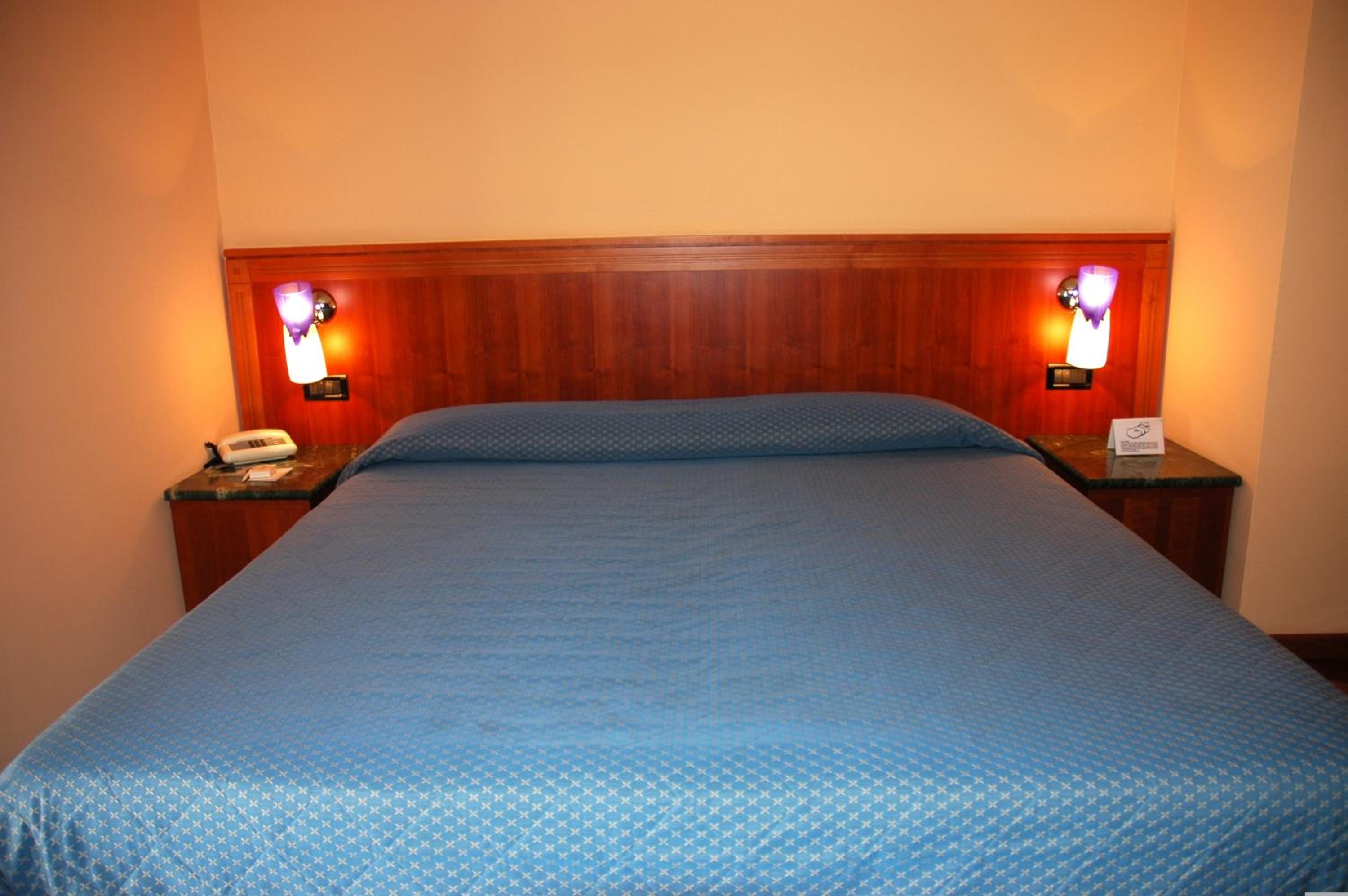 Double Room - Photo 3