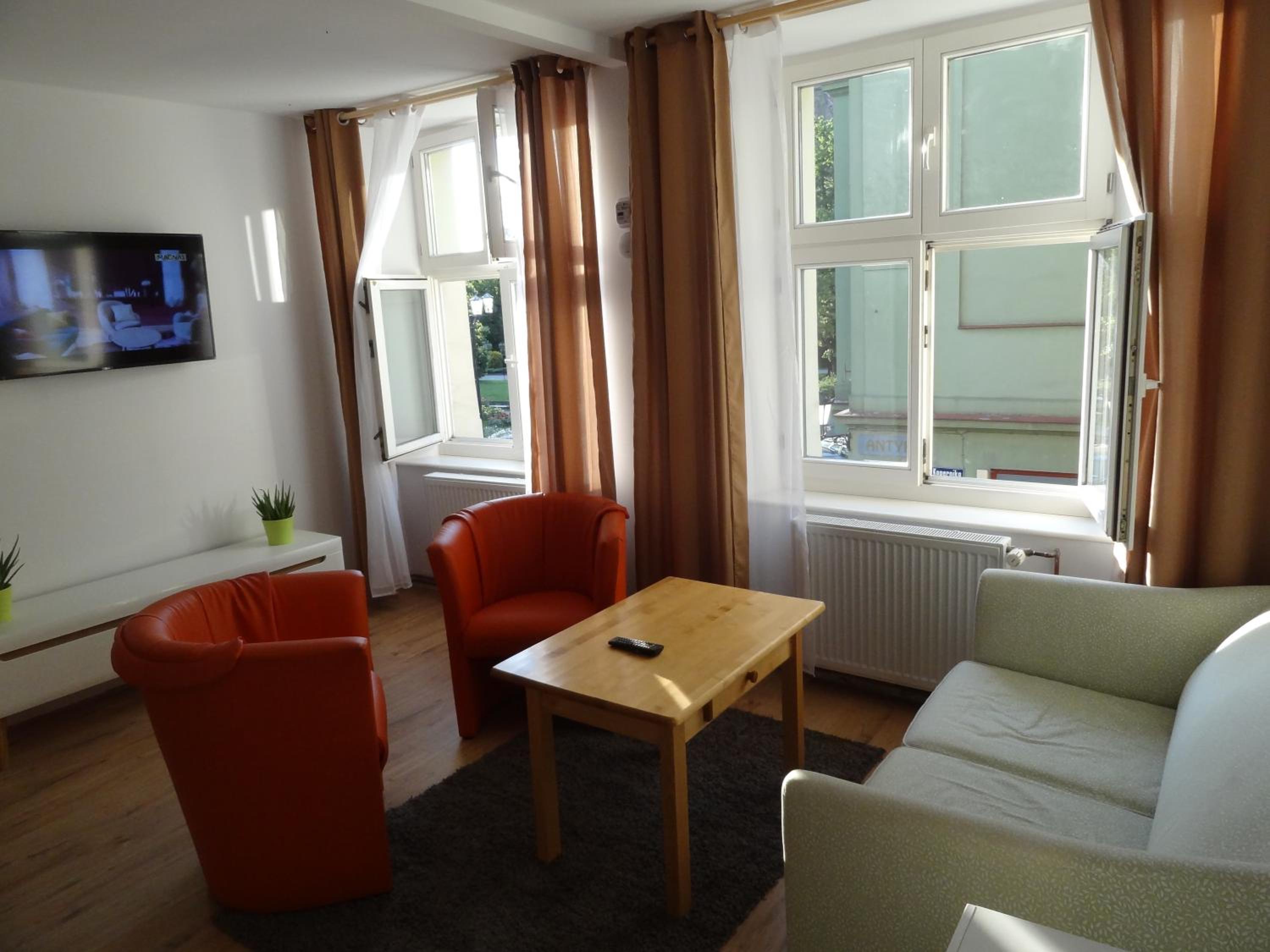 One-Bedroom Apartment - Photo 14