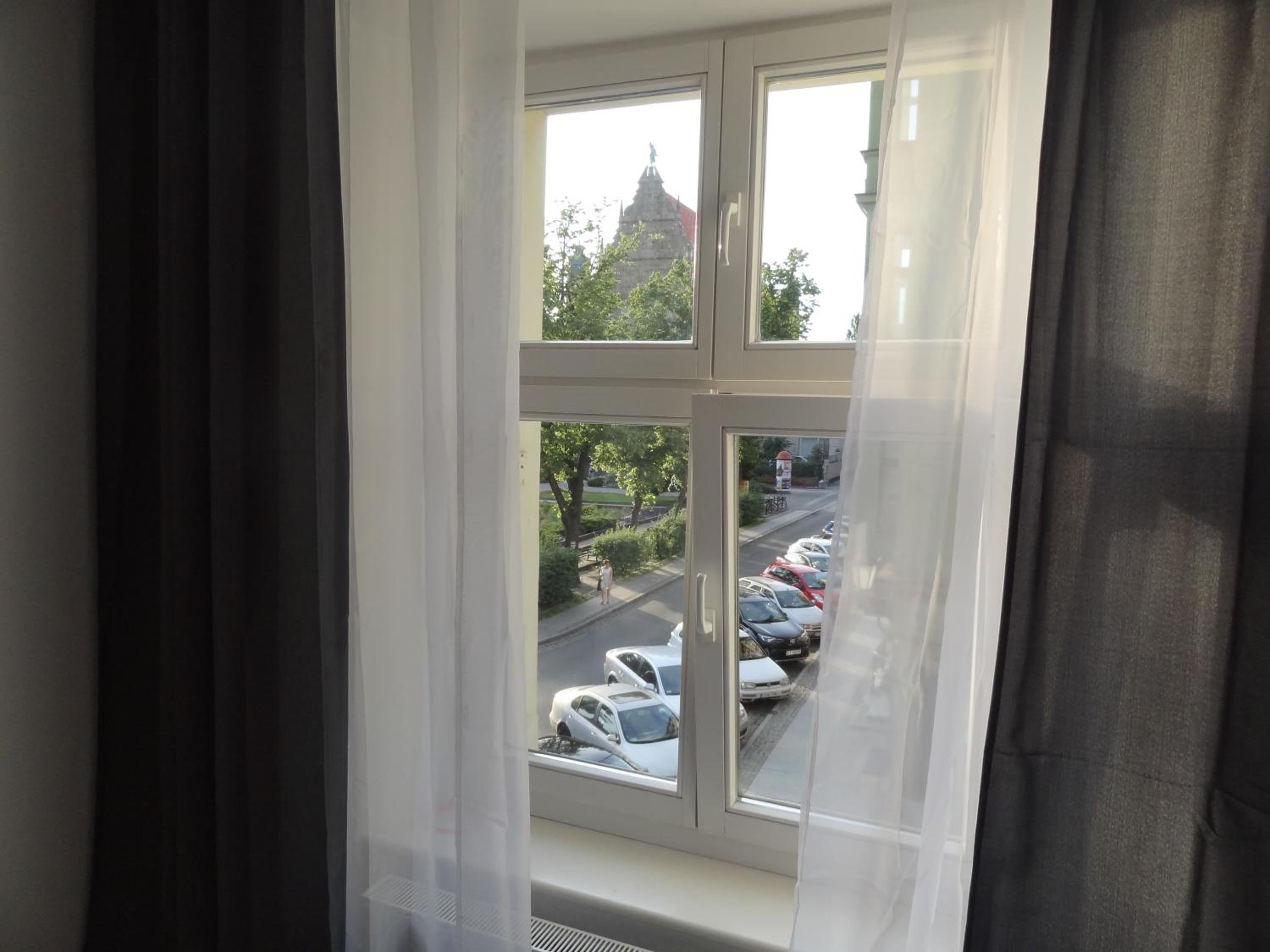 One-Bedroom Apartment - Photo 16