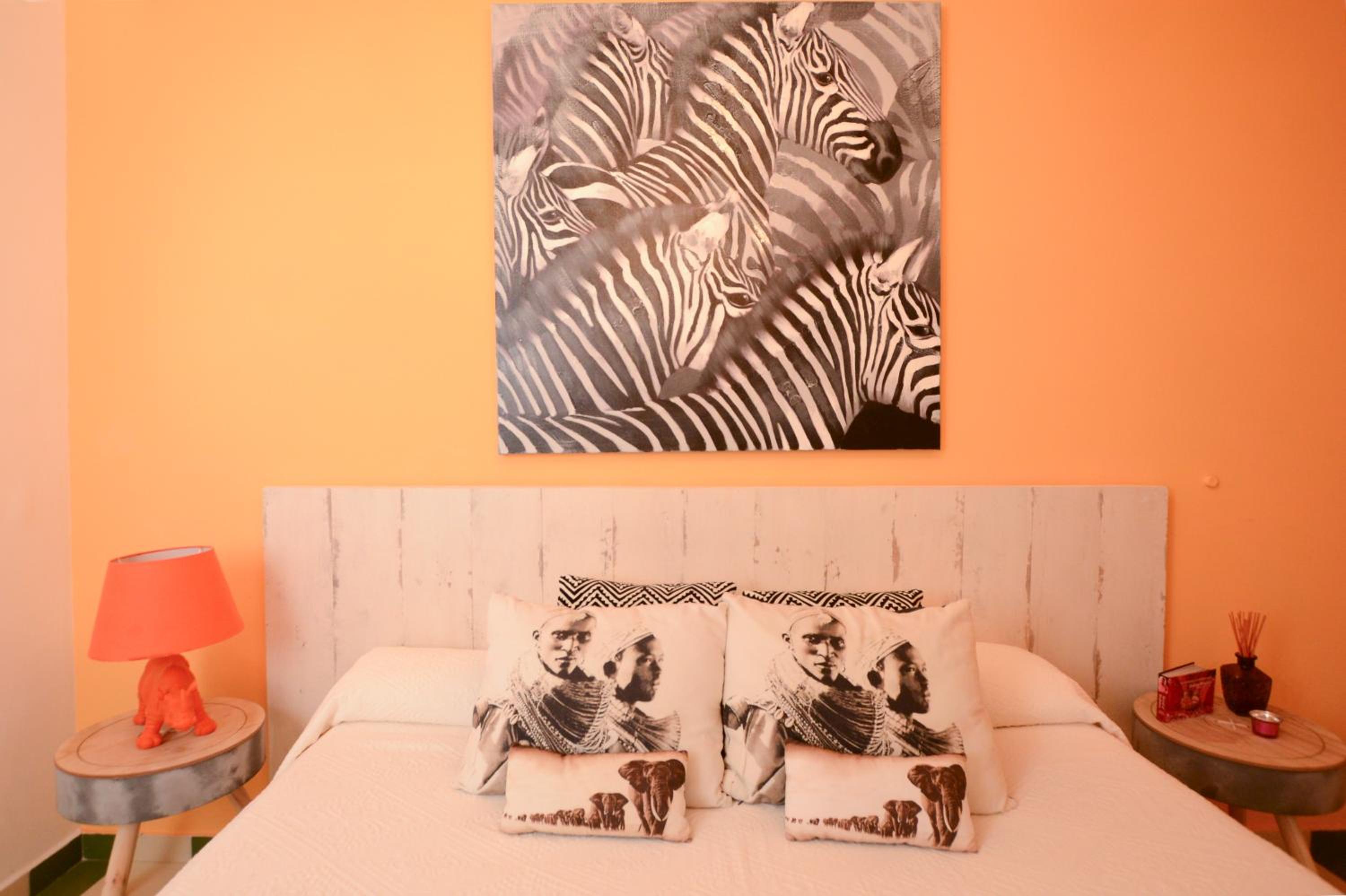 Double Room with Private Bathroom - Photo 97