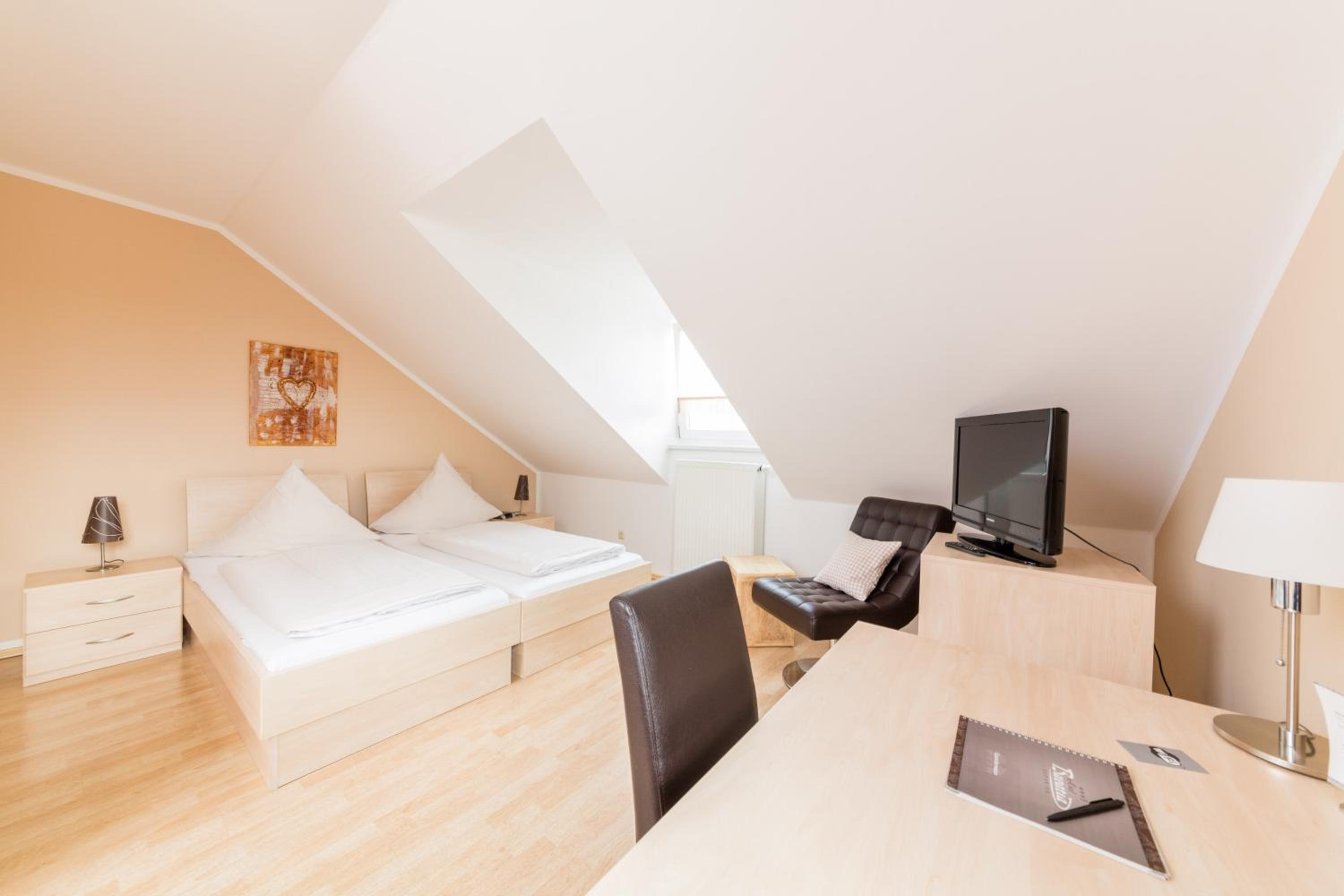 Standard Double Room photo 3