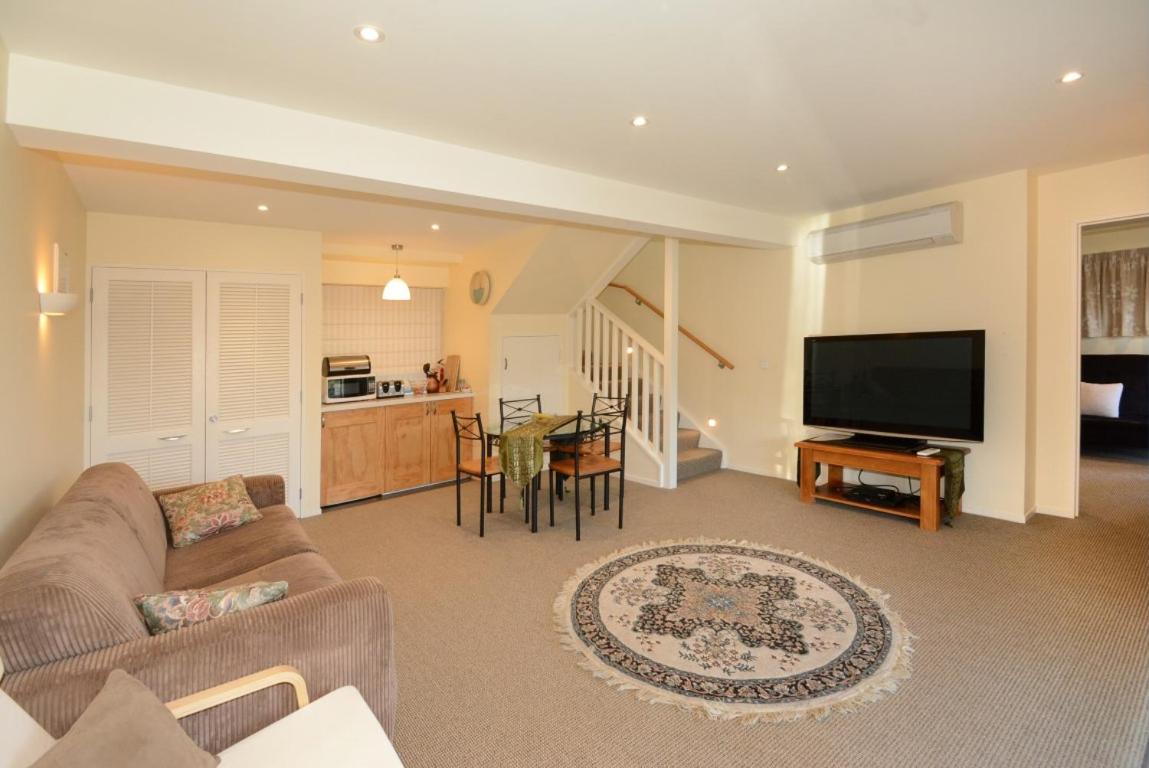 Double Room with Mountain View - Photo 5