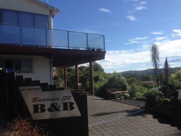 Double Room with Mountain View - Photo 16