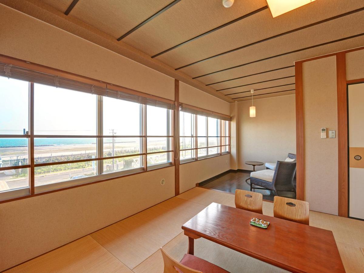 Japanese-Style Room with Sea View - Photo 4