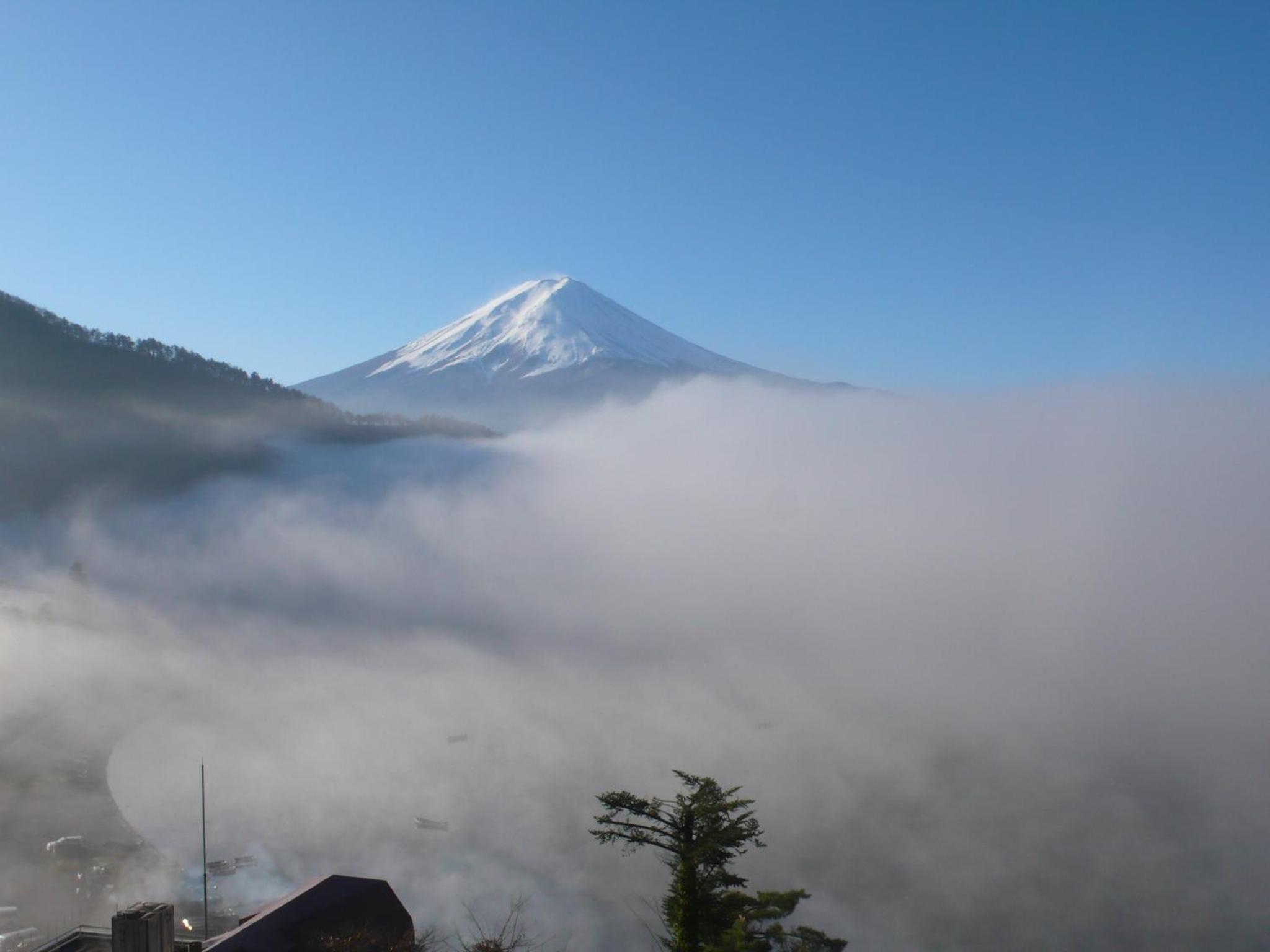 Japanese-Style Room with Balcony with Mt.Fuji and Lake View - Non Smoking photo 3