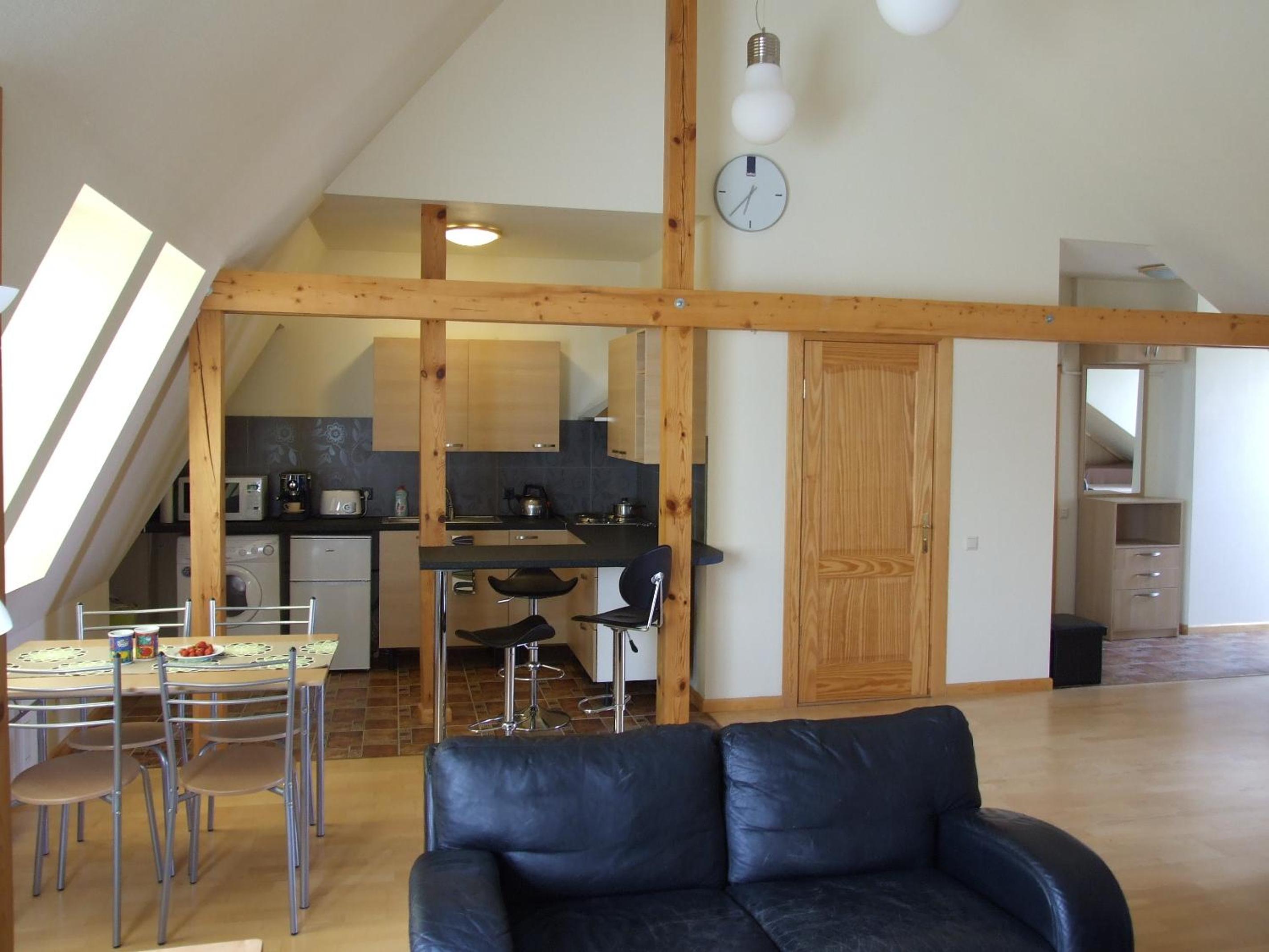 Two-Bedroom Apartment - Photo 5