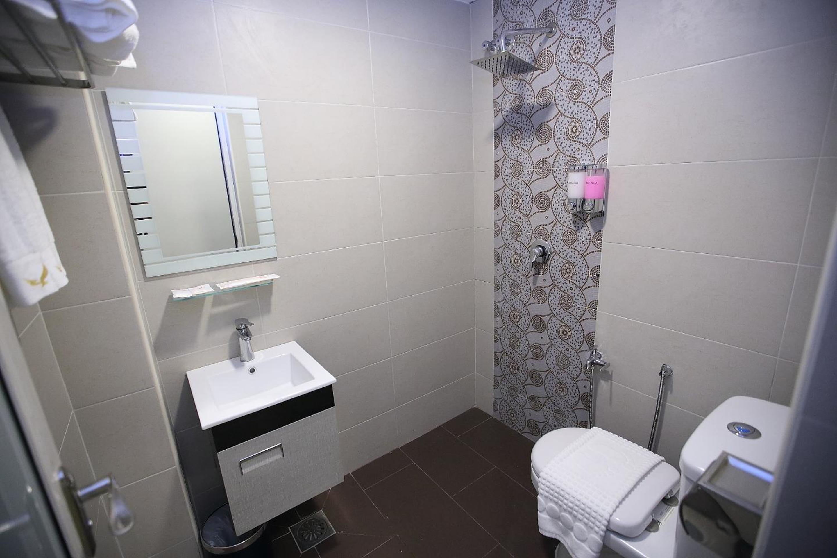 Deluxe Room - Photo 6
