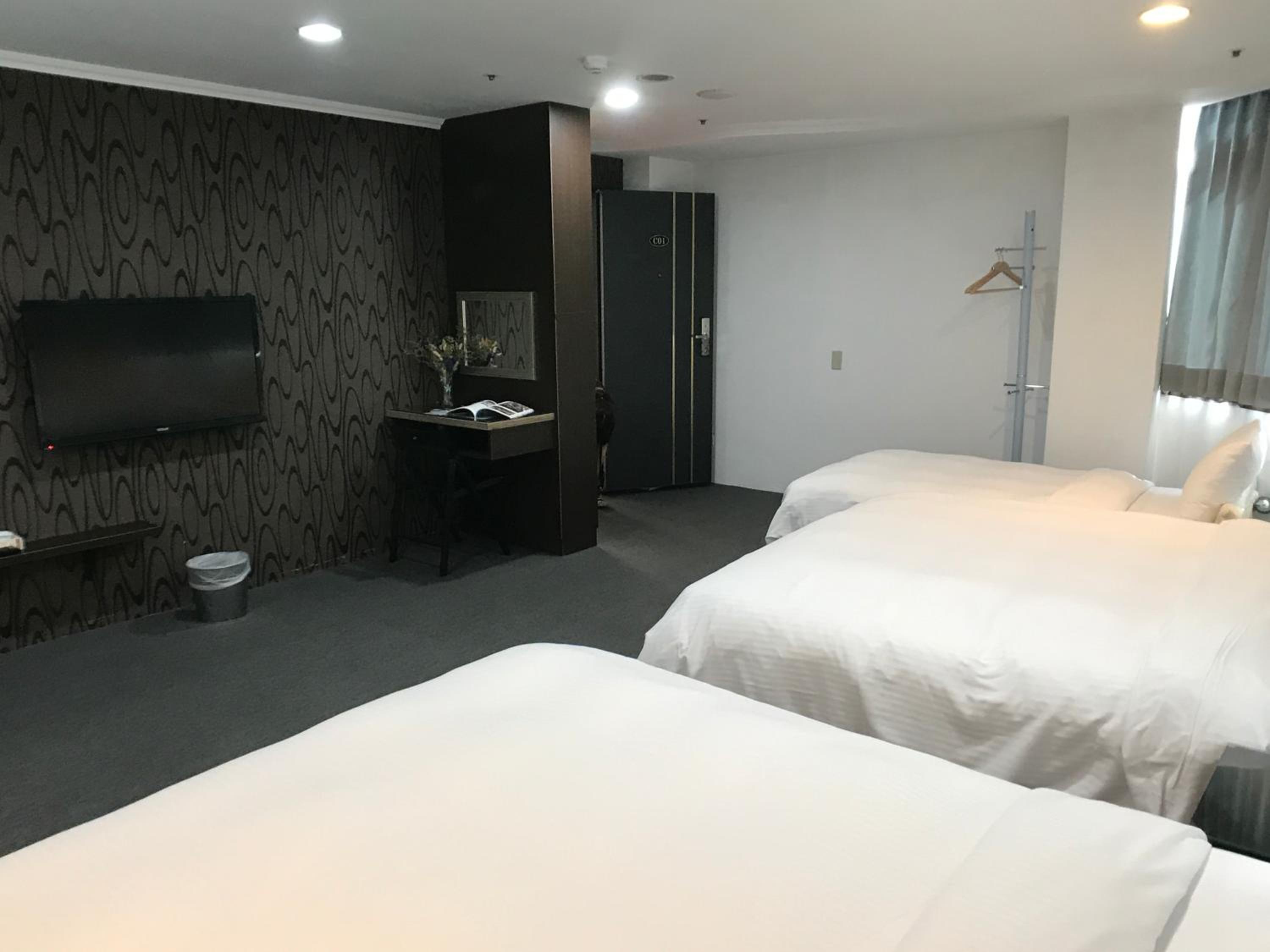 Deluxe Quadruple Room photo 3