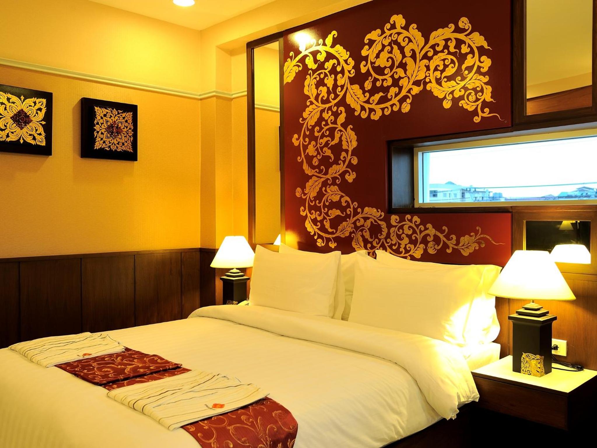 Superior Queen Room-Room only-No Airport Transfer - Photo 4