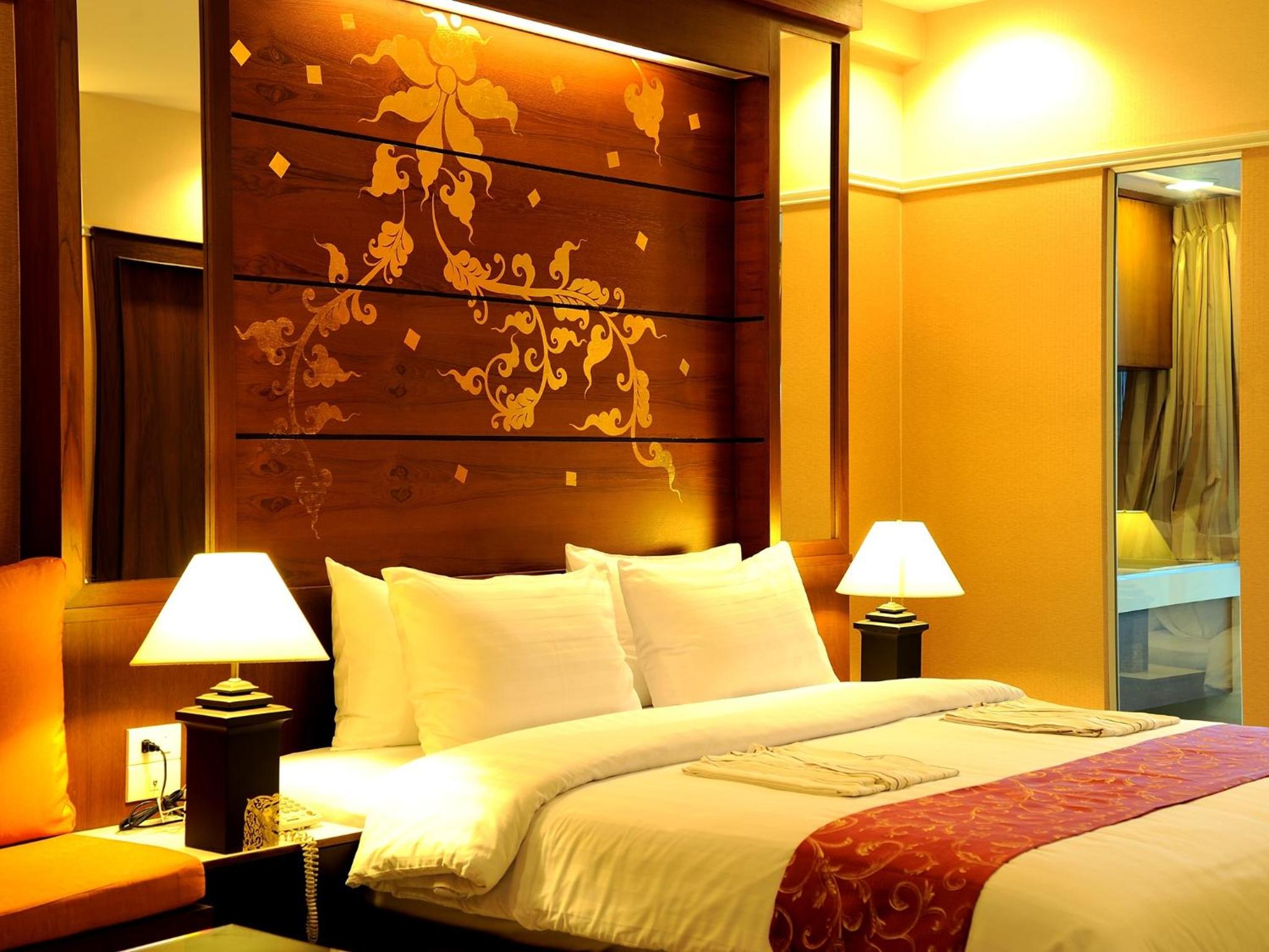 Deluxe Double Room with Free Round-Trip Airport Transfer - Photo 18
