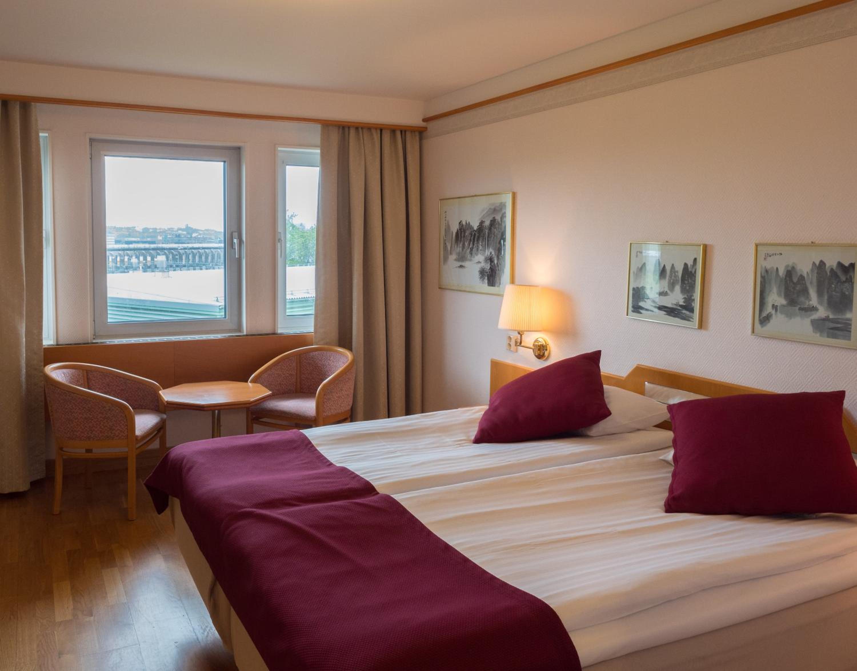 Standard Twin Room - Photo 1