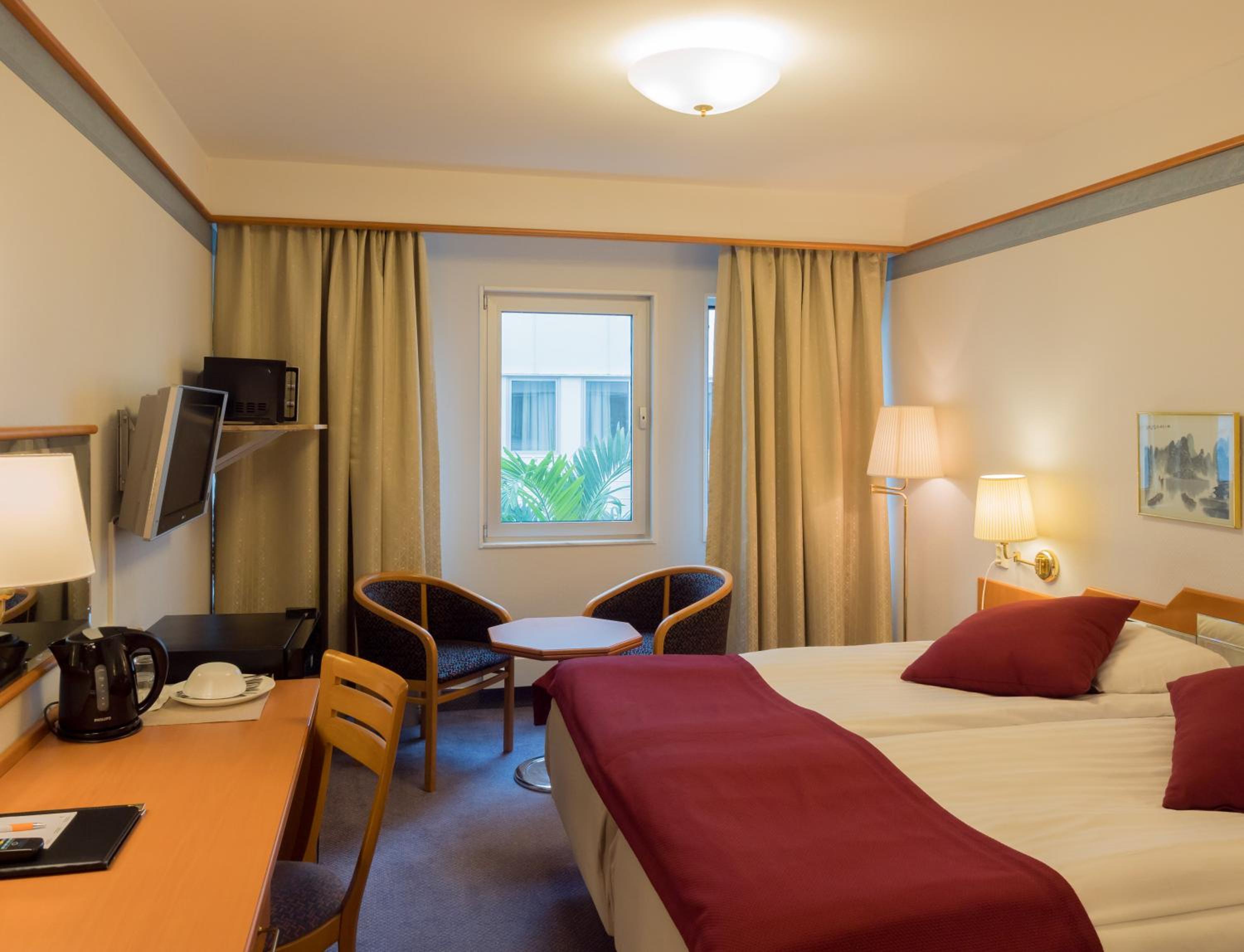 Standard Twin Room - Photo 3